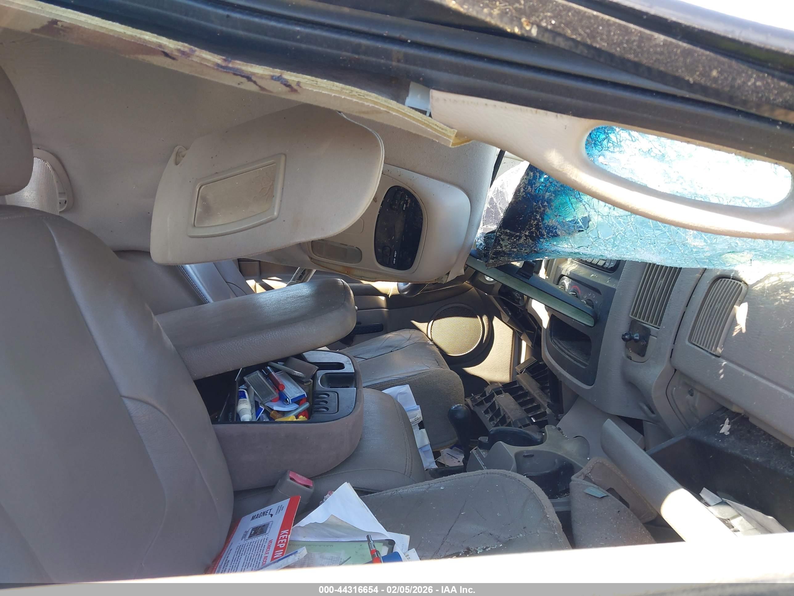 DODGE RAM image 5