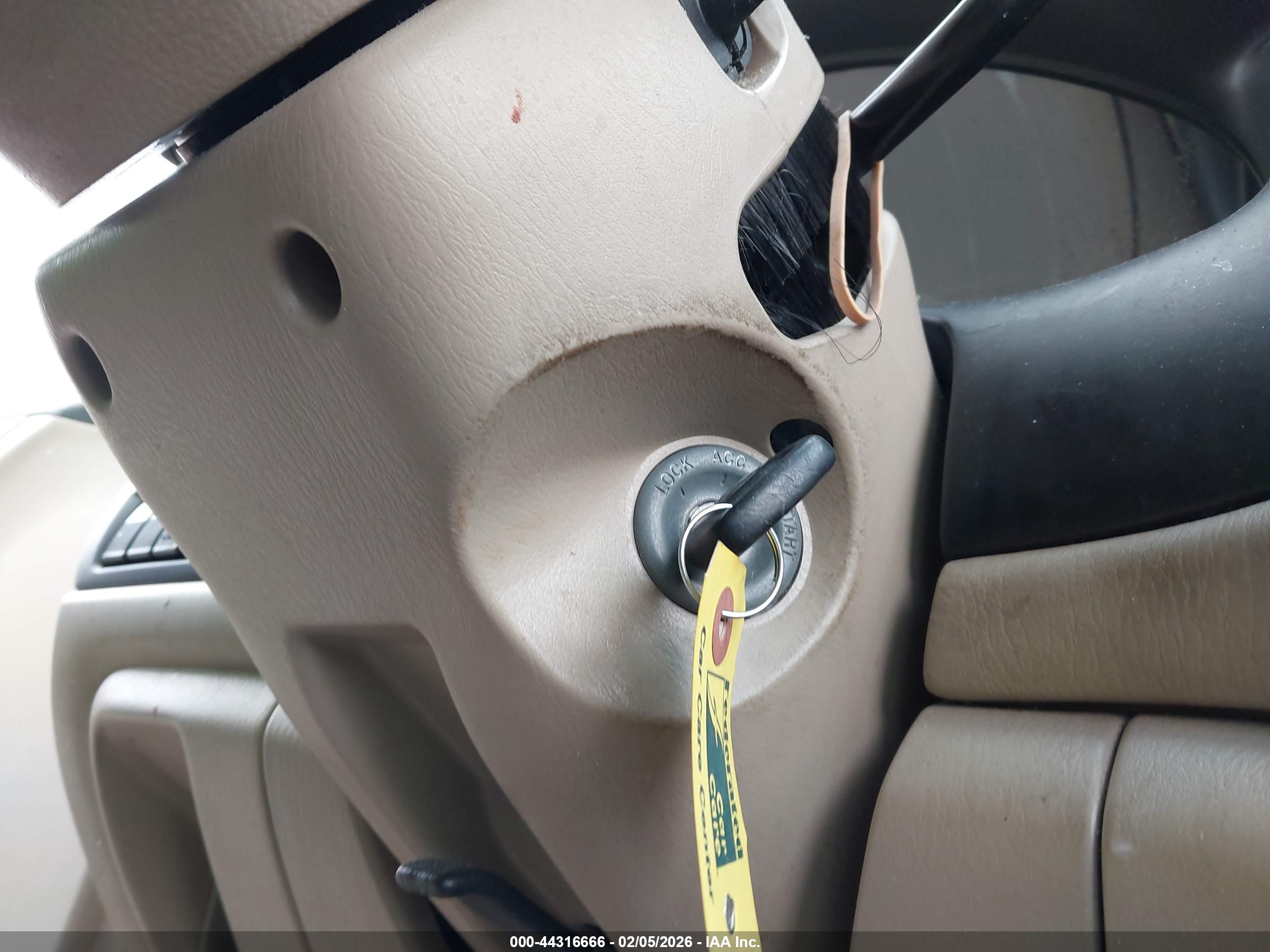 MAZDA MPV image 11