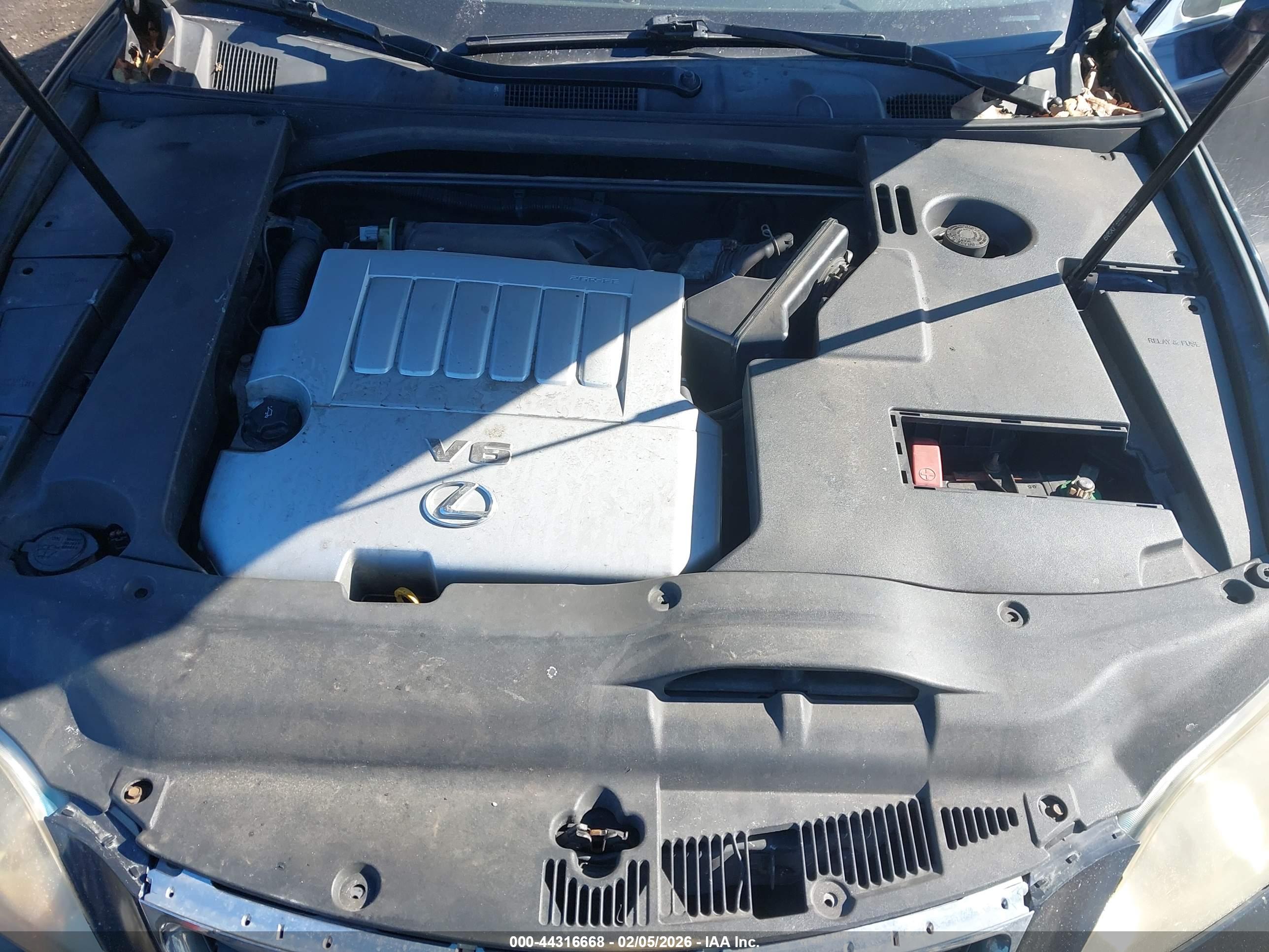 LEXUS ES image 10