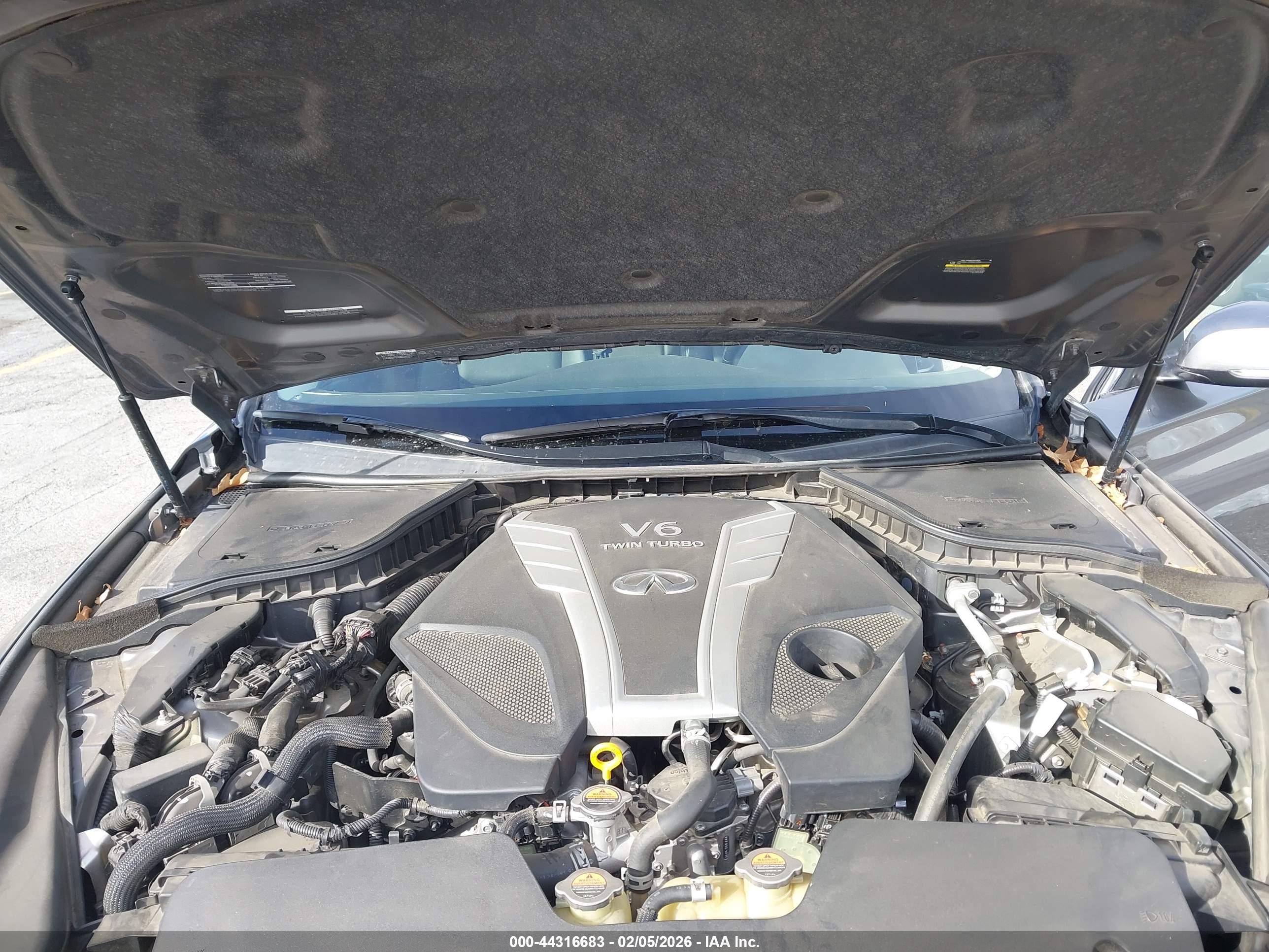 INFINITI Q50 image 10