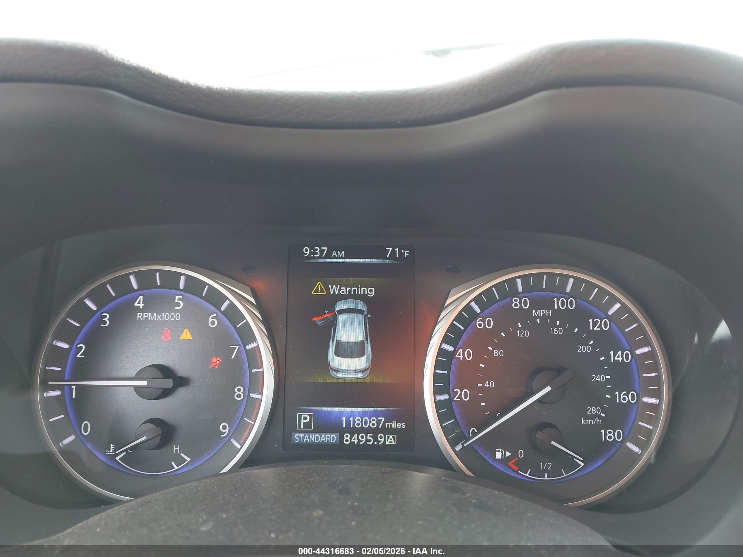 INFINITI Q50 image 7