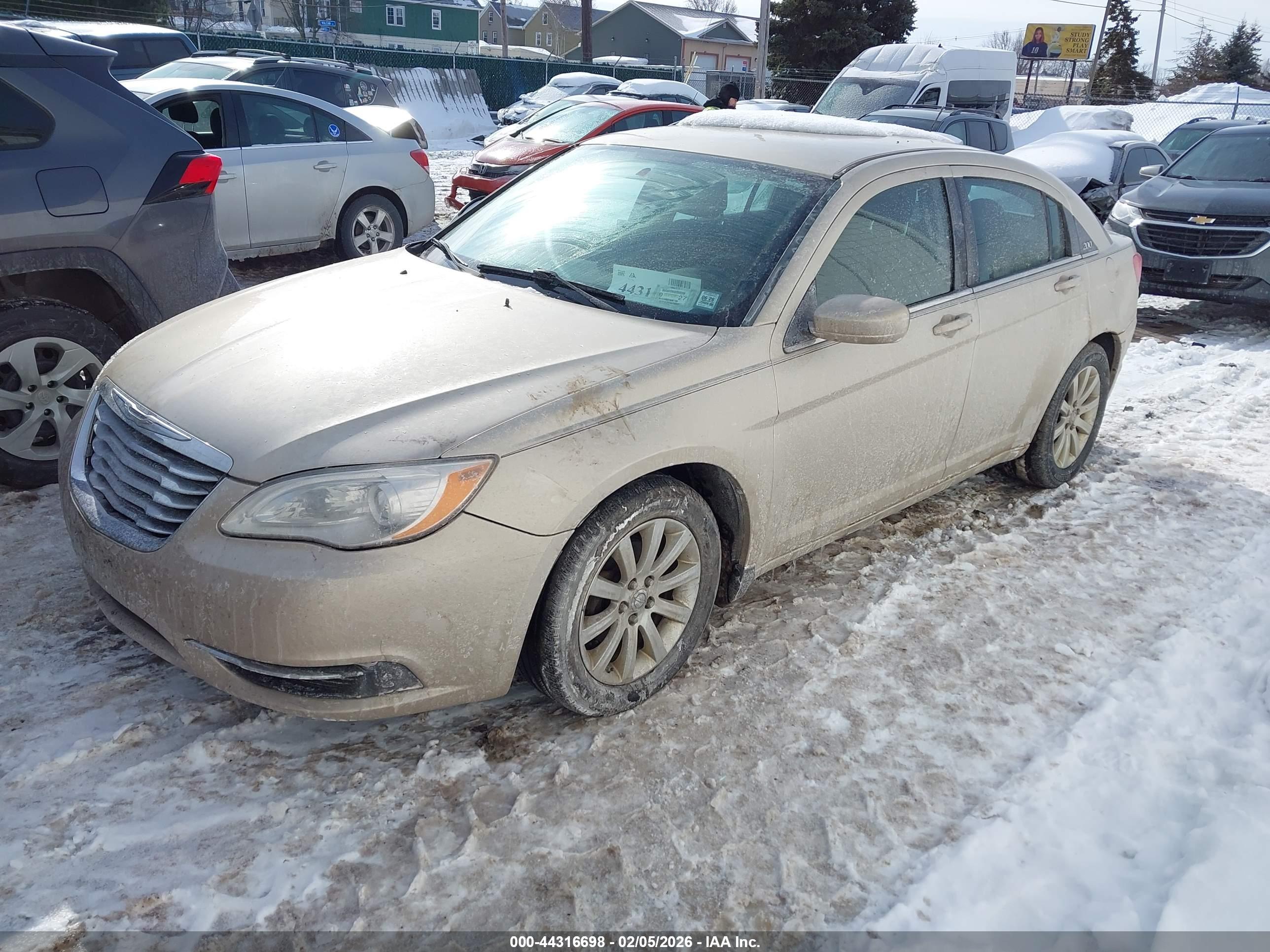 CHRYSLER 200 image 2