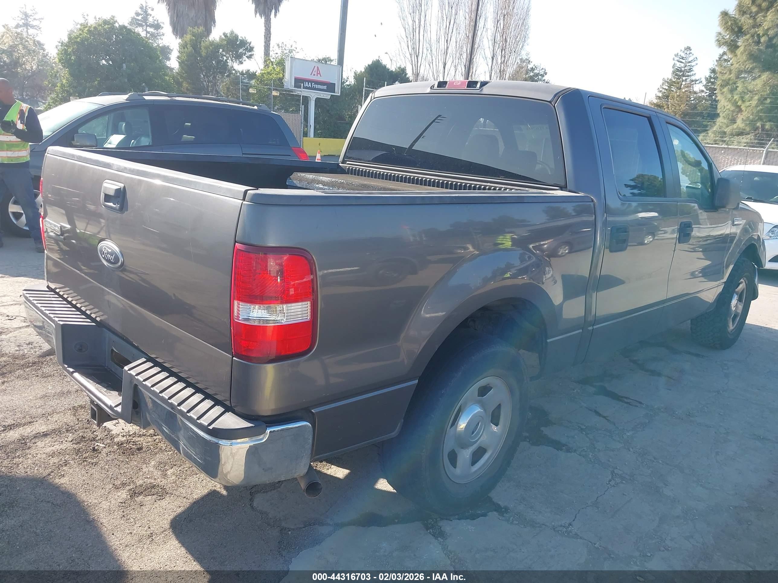 FORD F-150 image 4