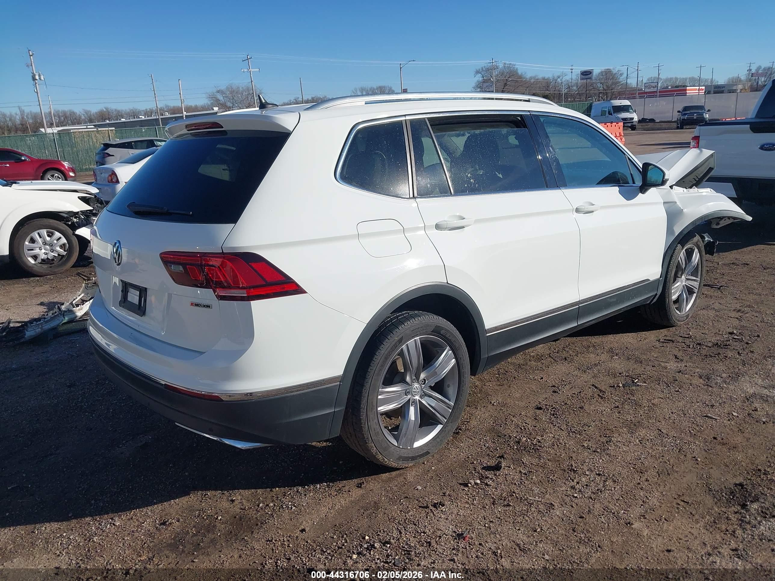 VOLKSWAGEN TIGUAN image 4