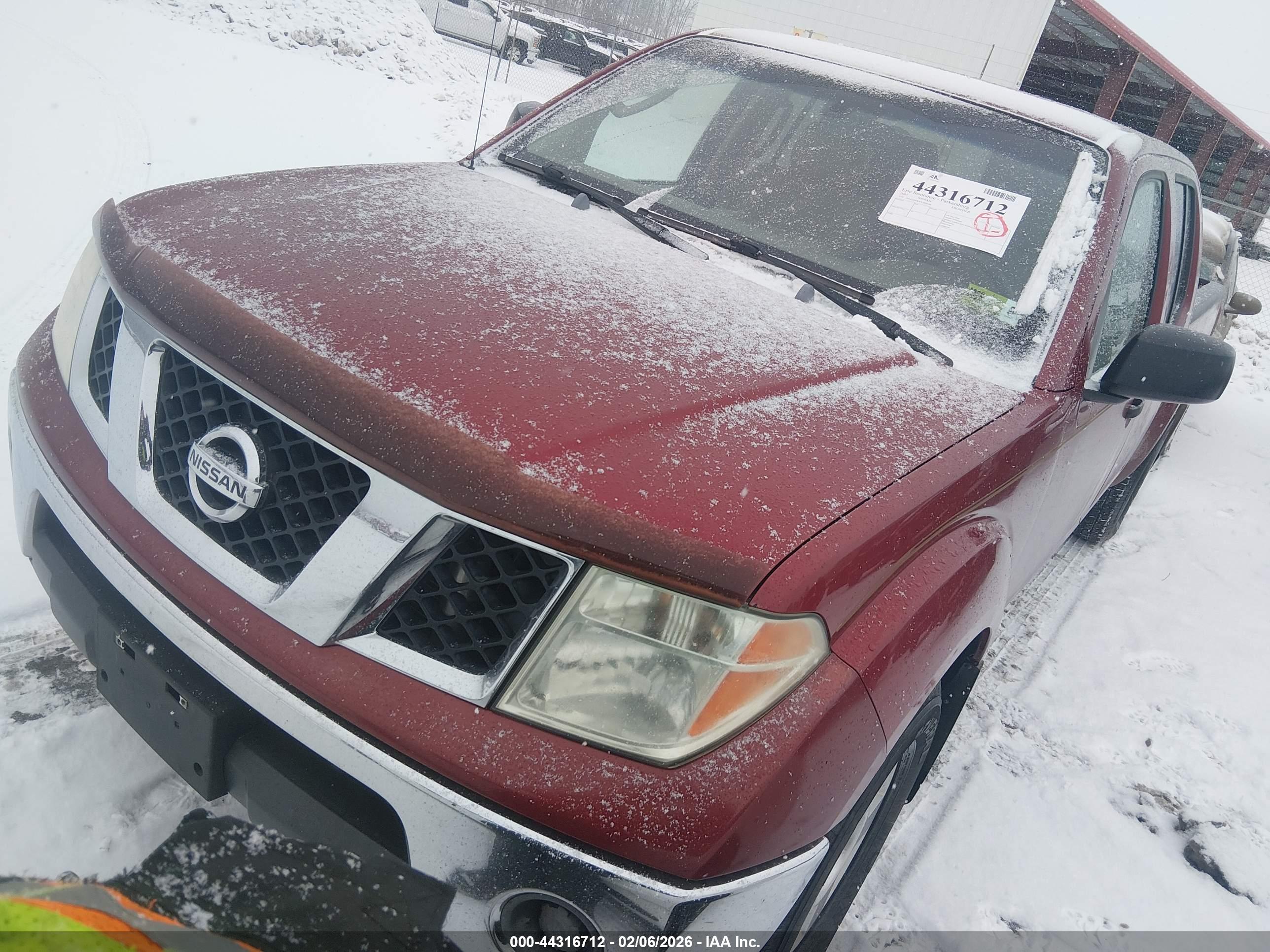 NISSAN FRONTIER image 2