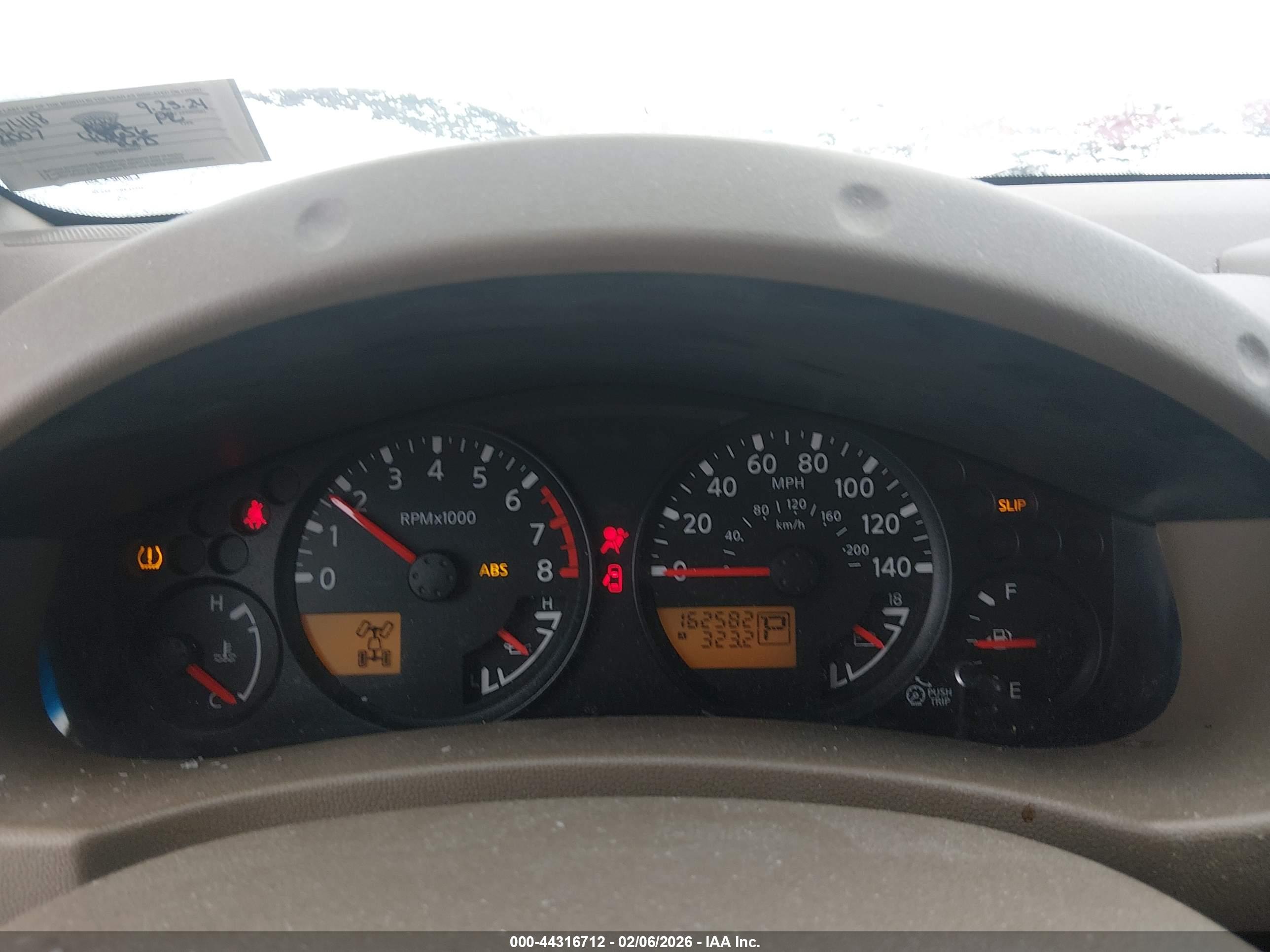 NISSAN FRONTIER image 7
