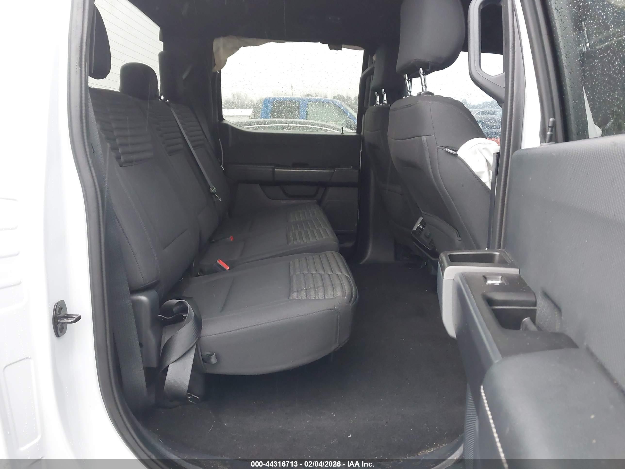 FORD F-150 image 8