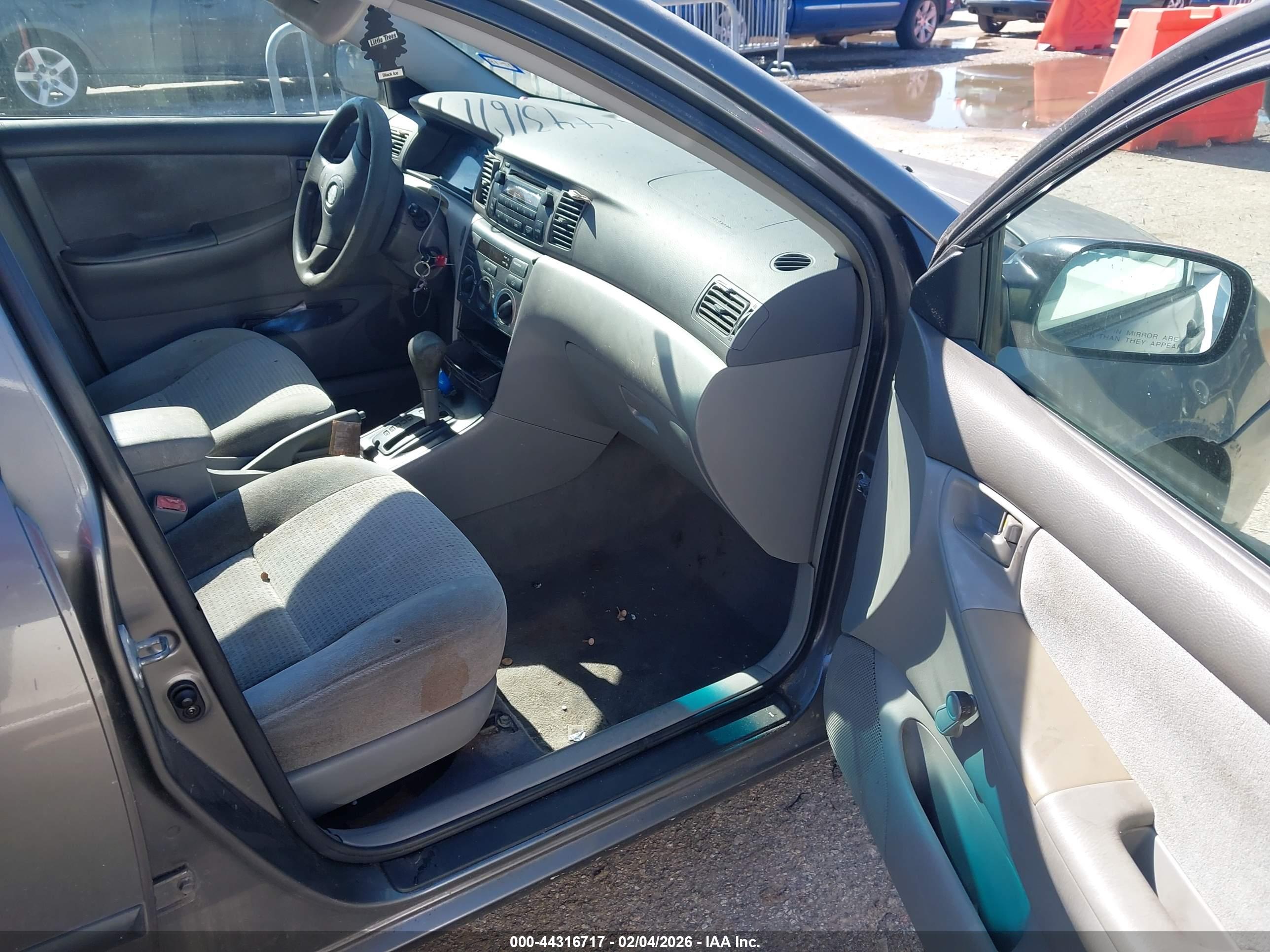 TOYOTA COROLLA image 5