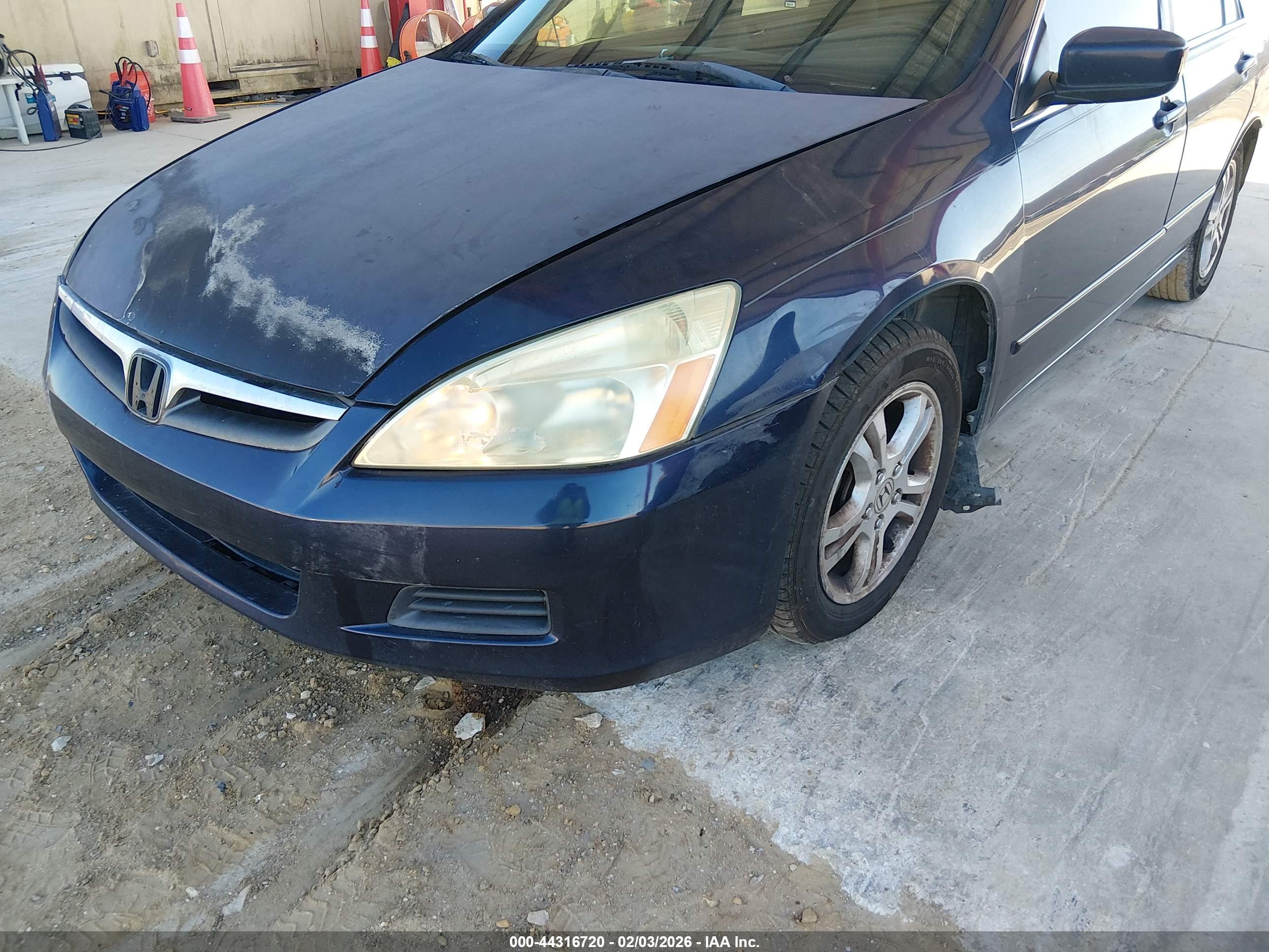 HONDA ACCORD image 6