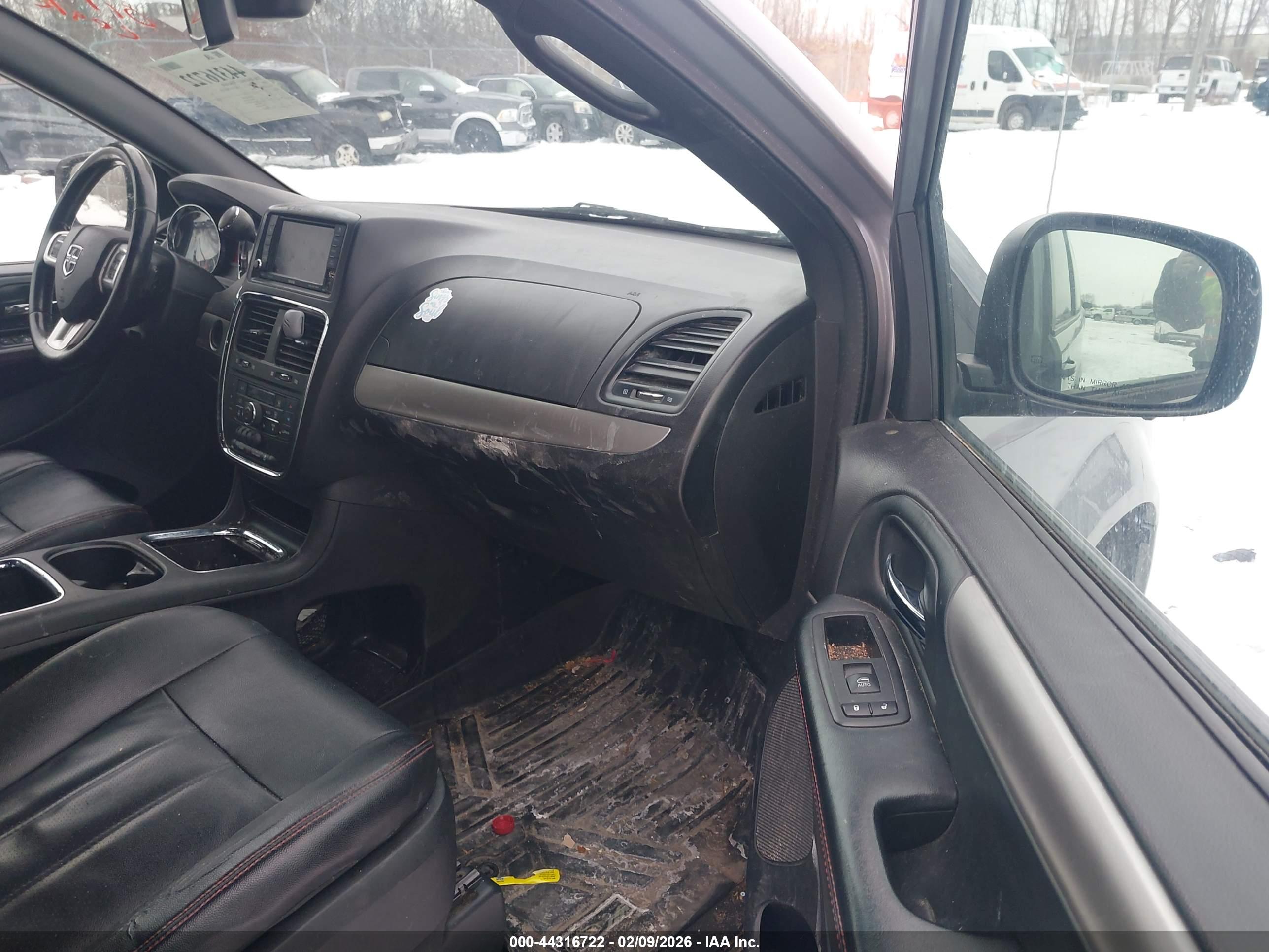 DODGE GRAND image 5