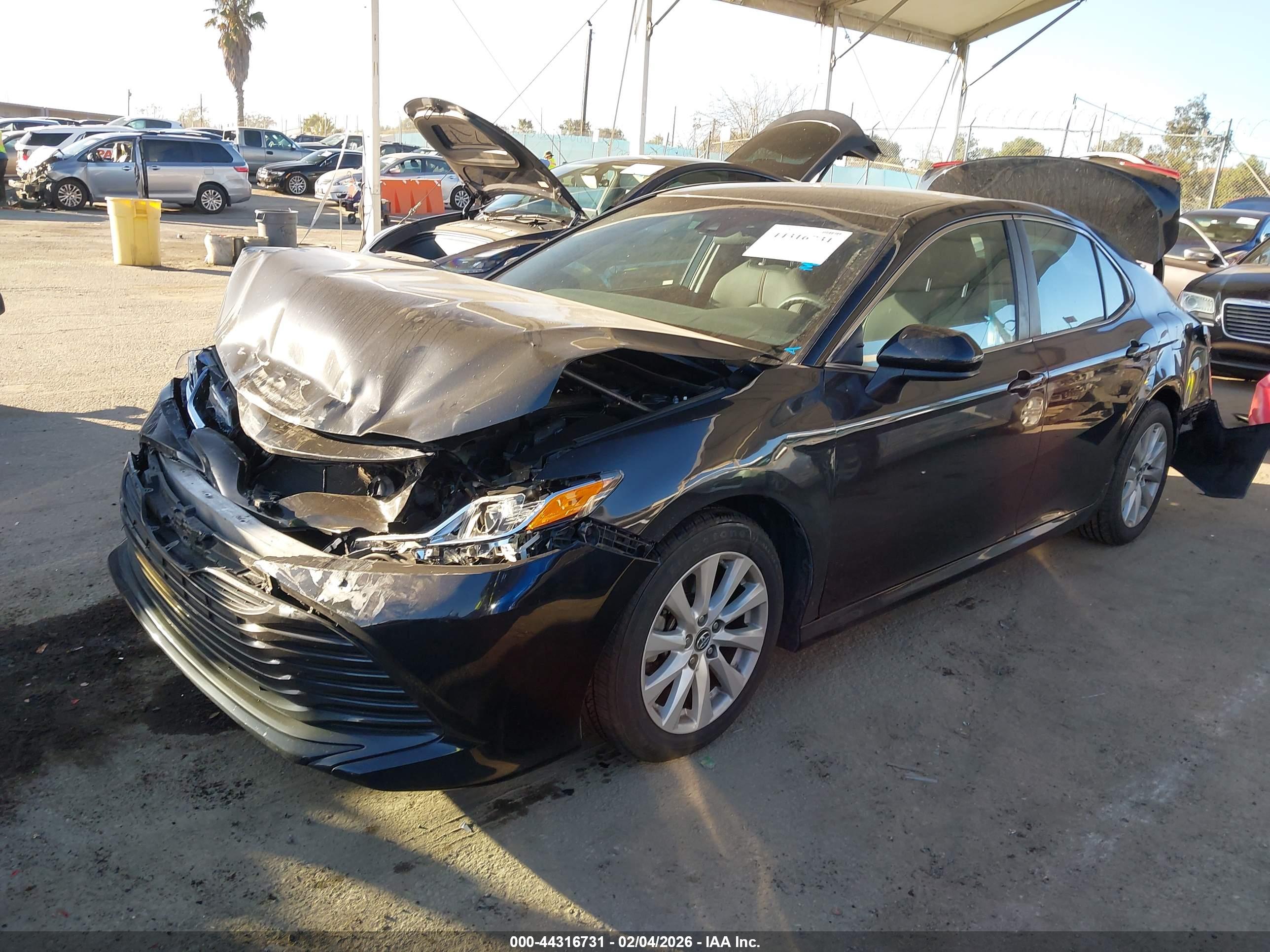 TOYOTA CAMRY image 2