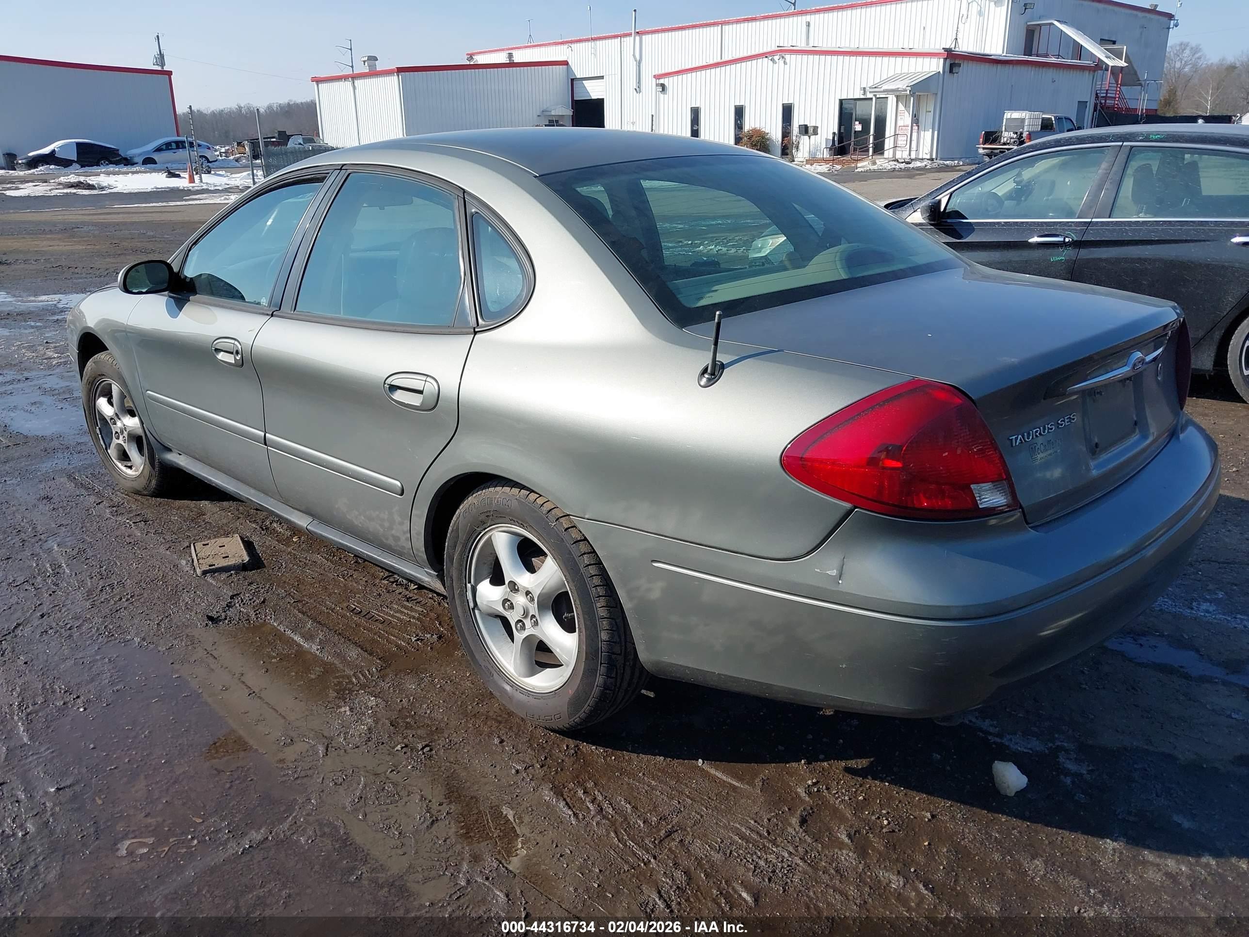 FORD TAURUS image 3