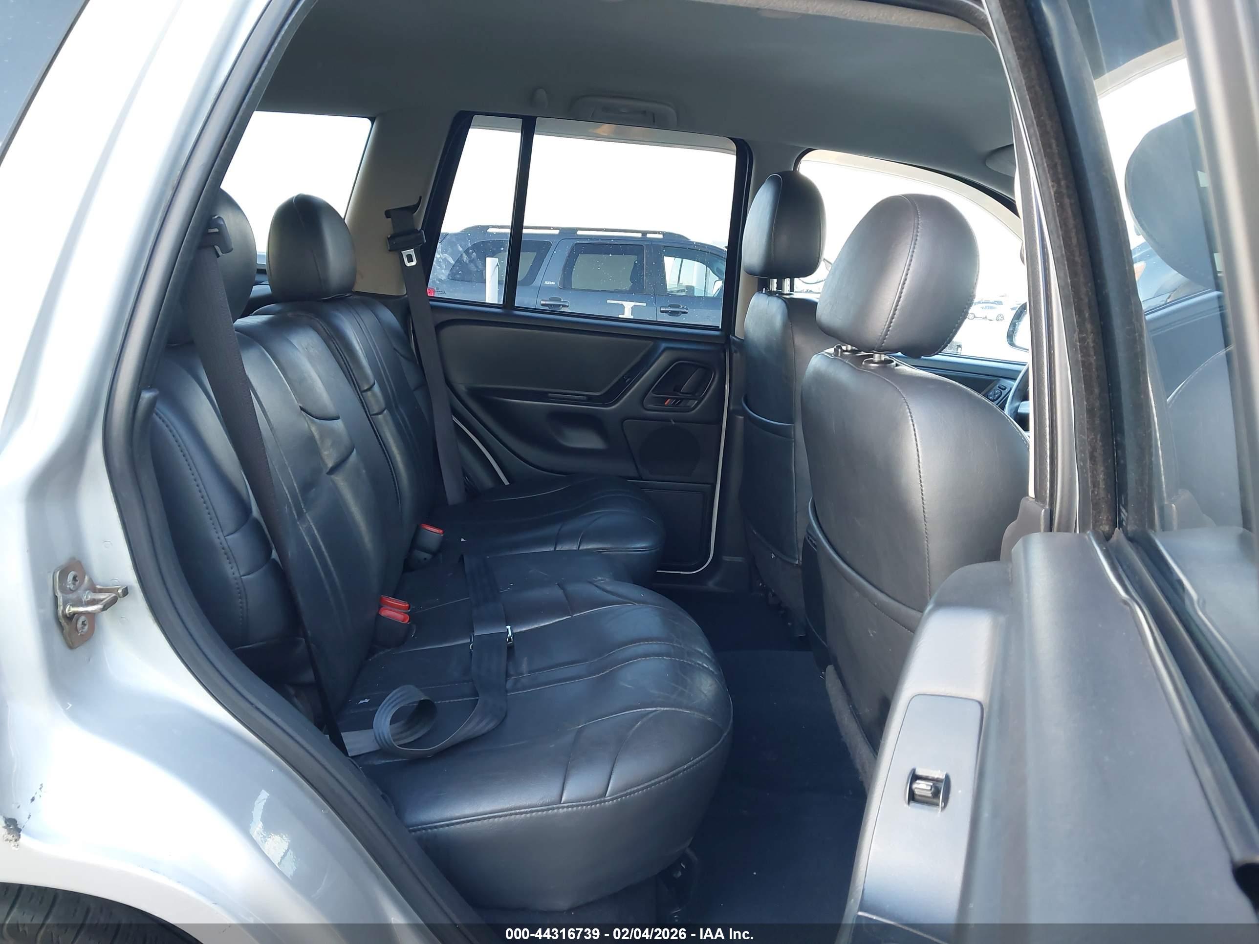 JEEP GRAND image 8