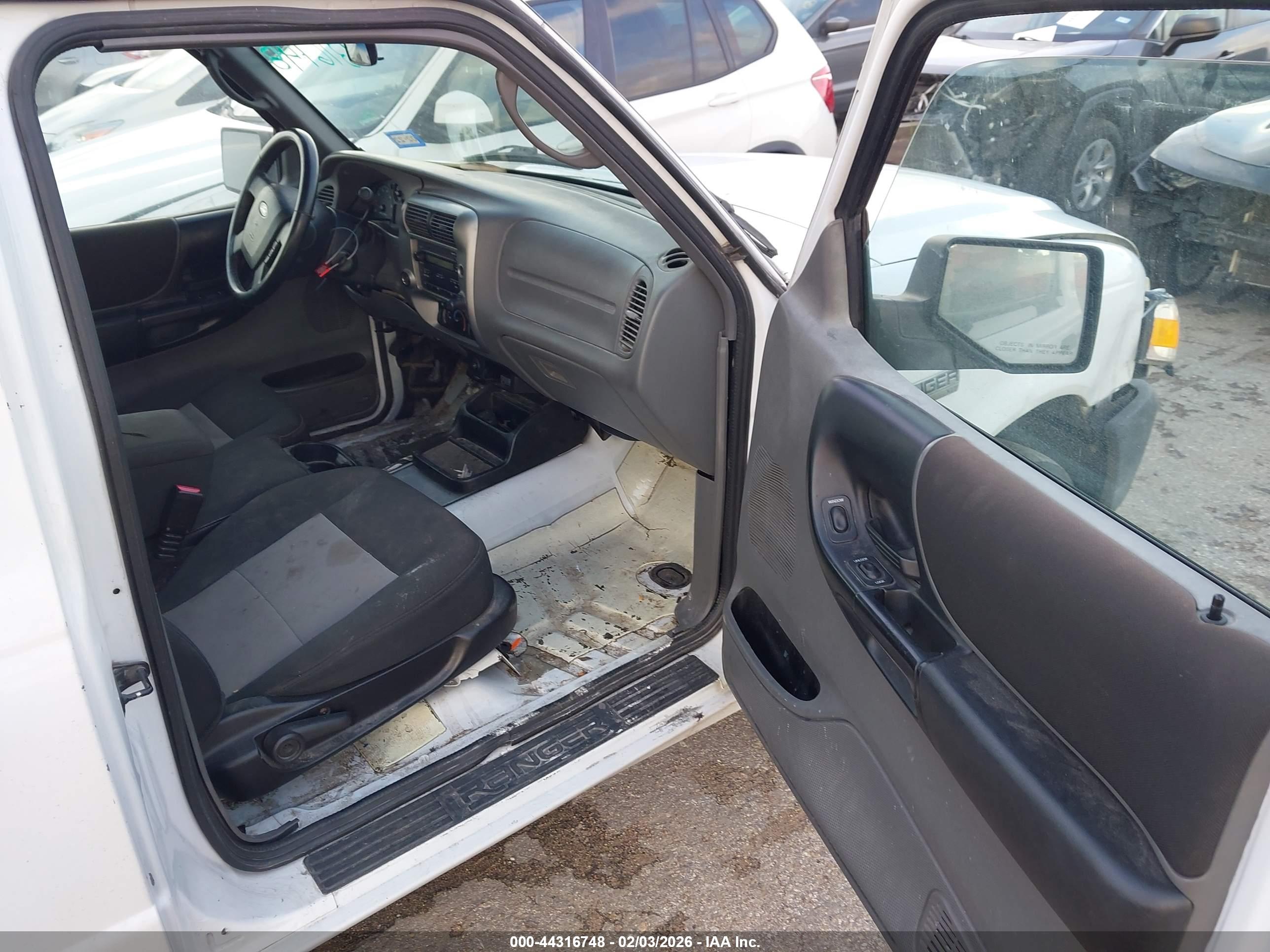 FORD RANGER image 8