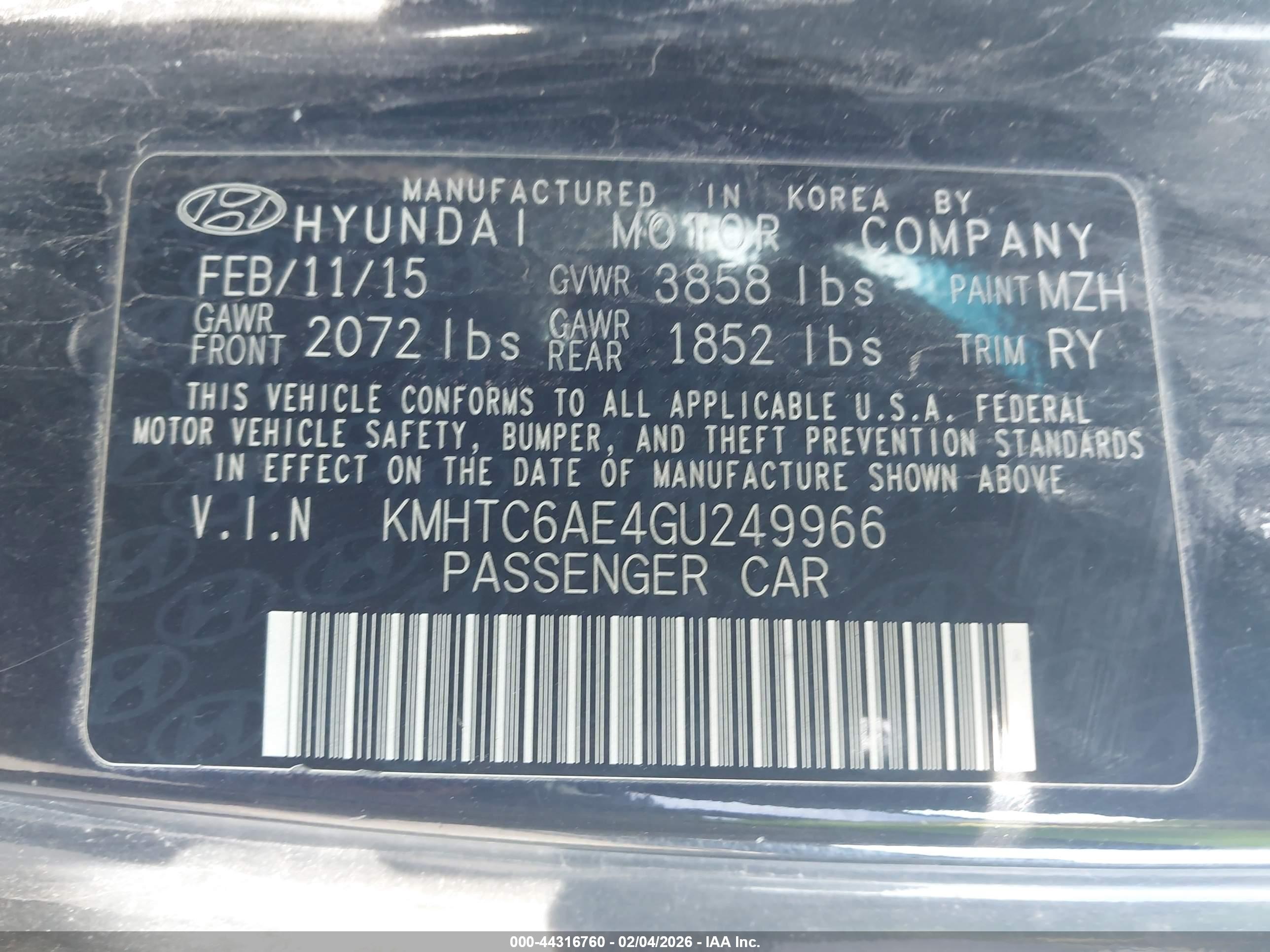 HYUNDAI VELOSTER image 9