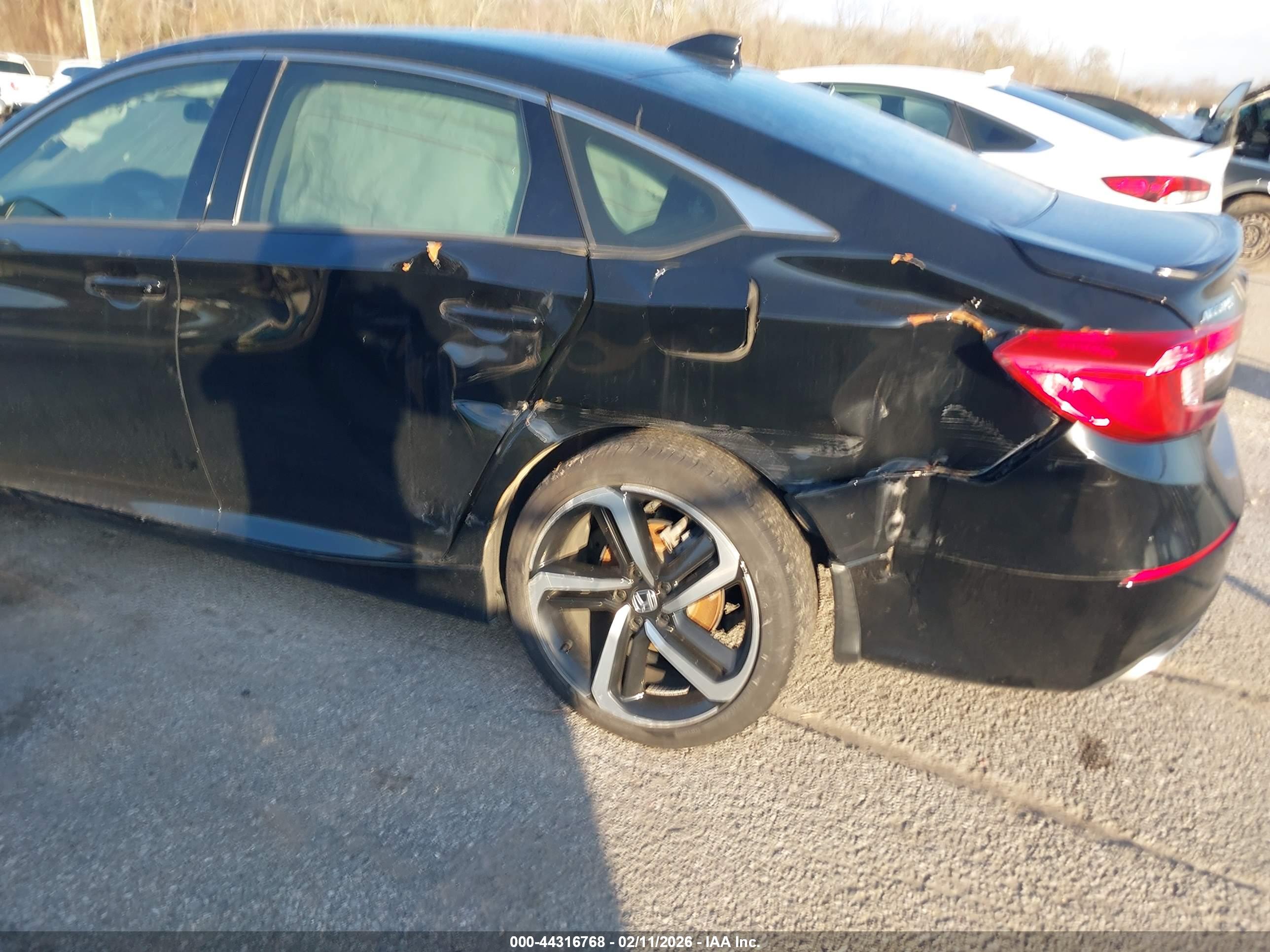 HONDA ACCORD image 6