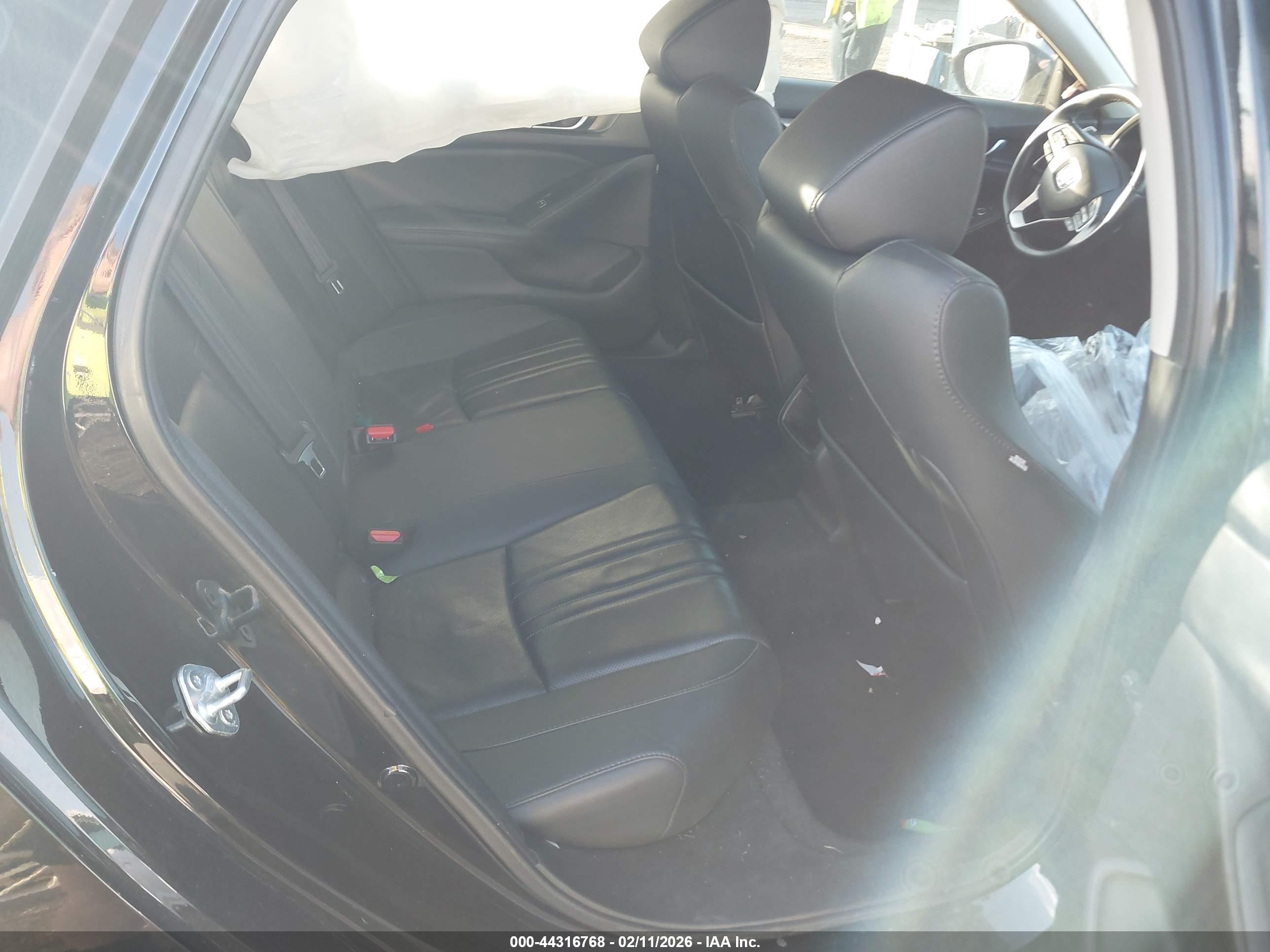 HONDA ACCORD image 8