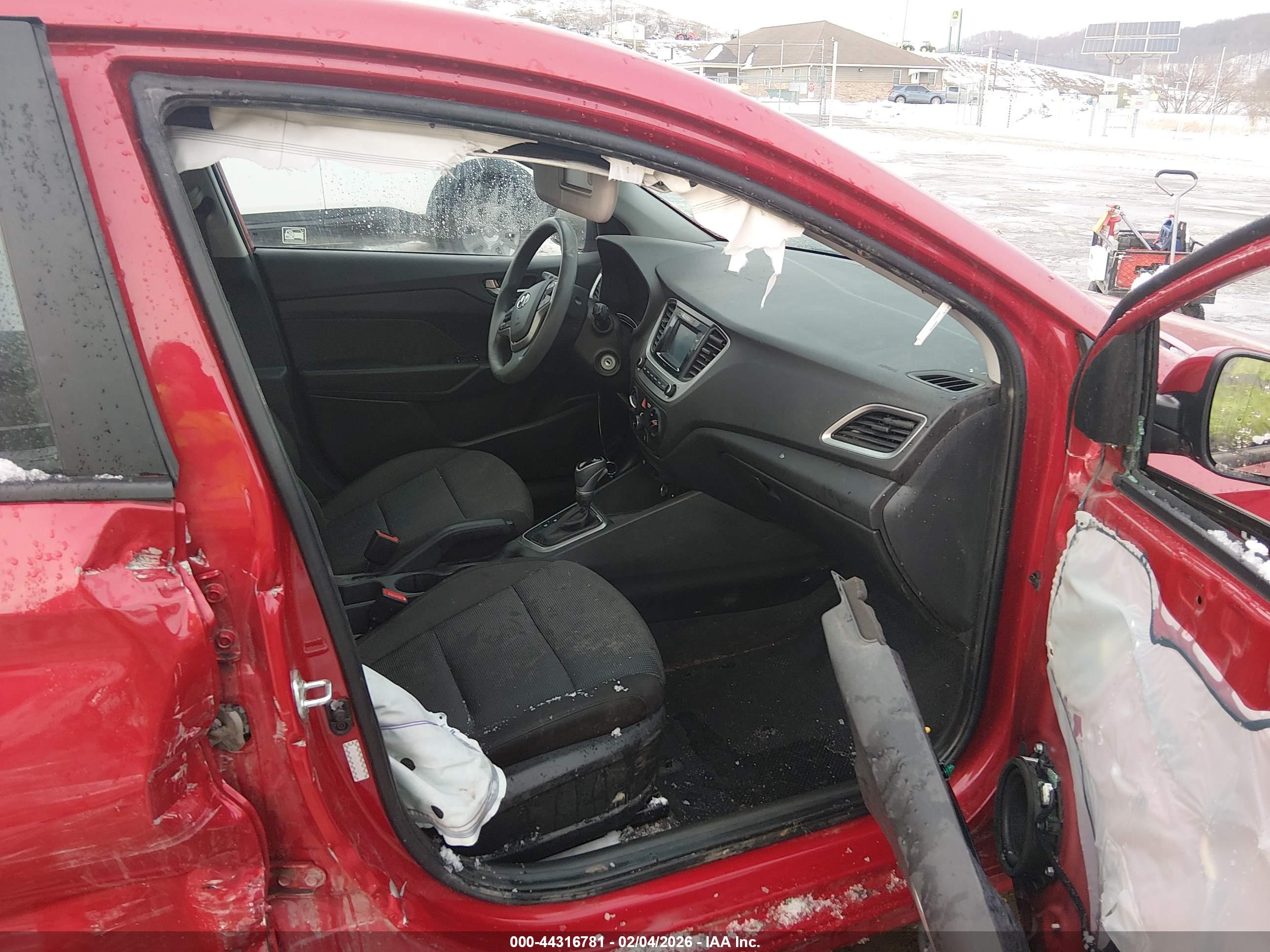 HYUNDAI ACCENT image 5