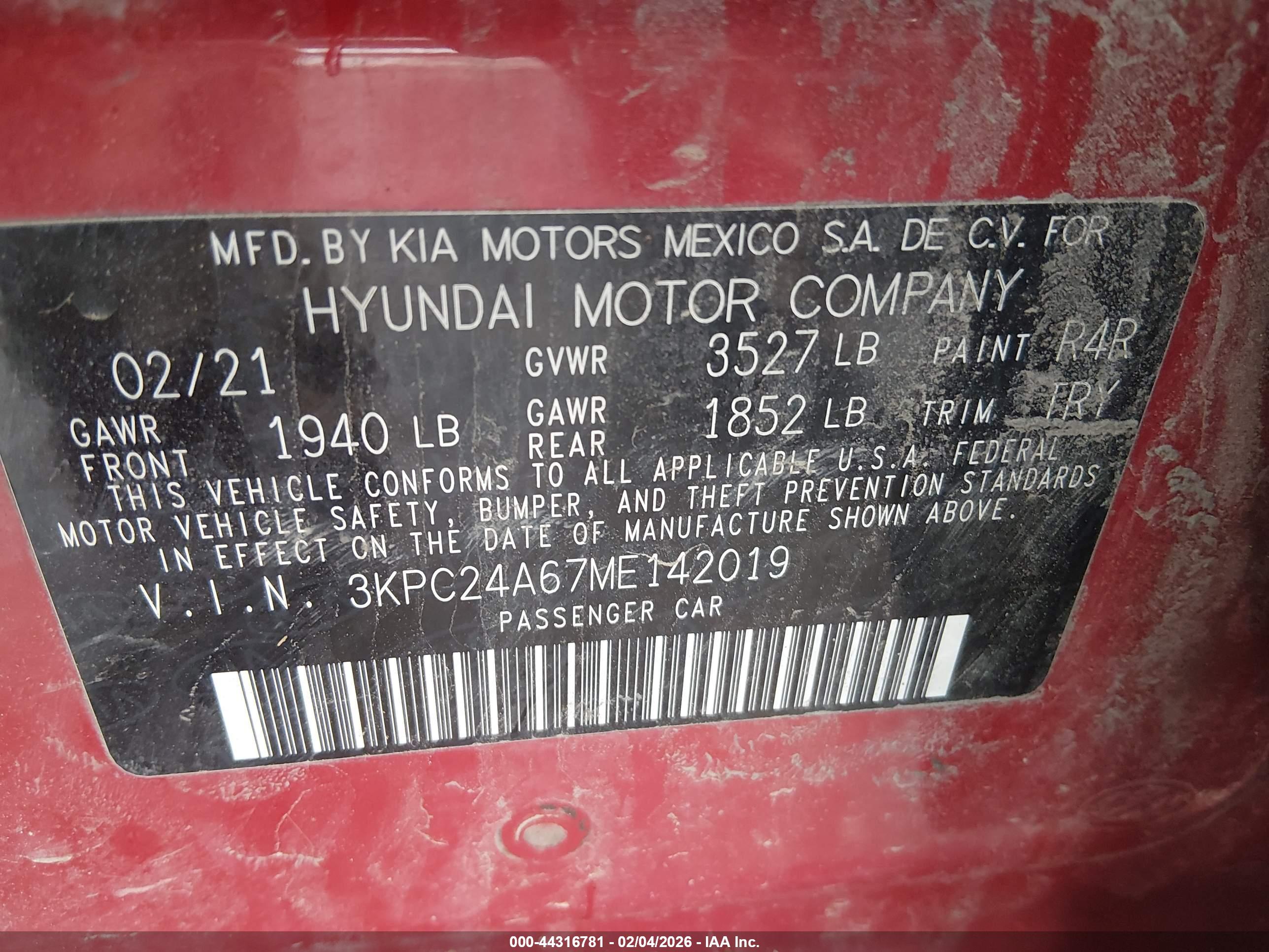 HYUNDAI ACCENT image 9