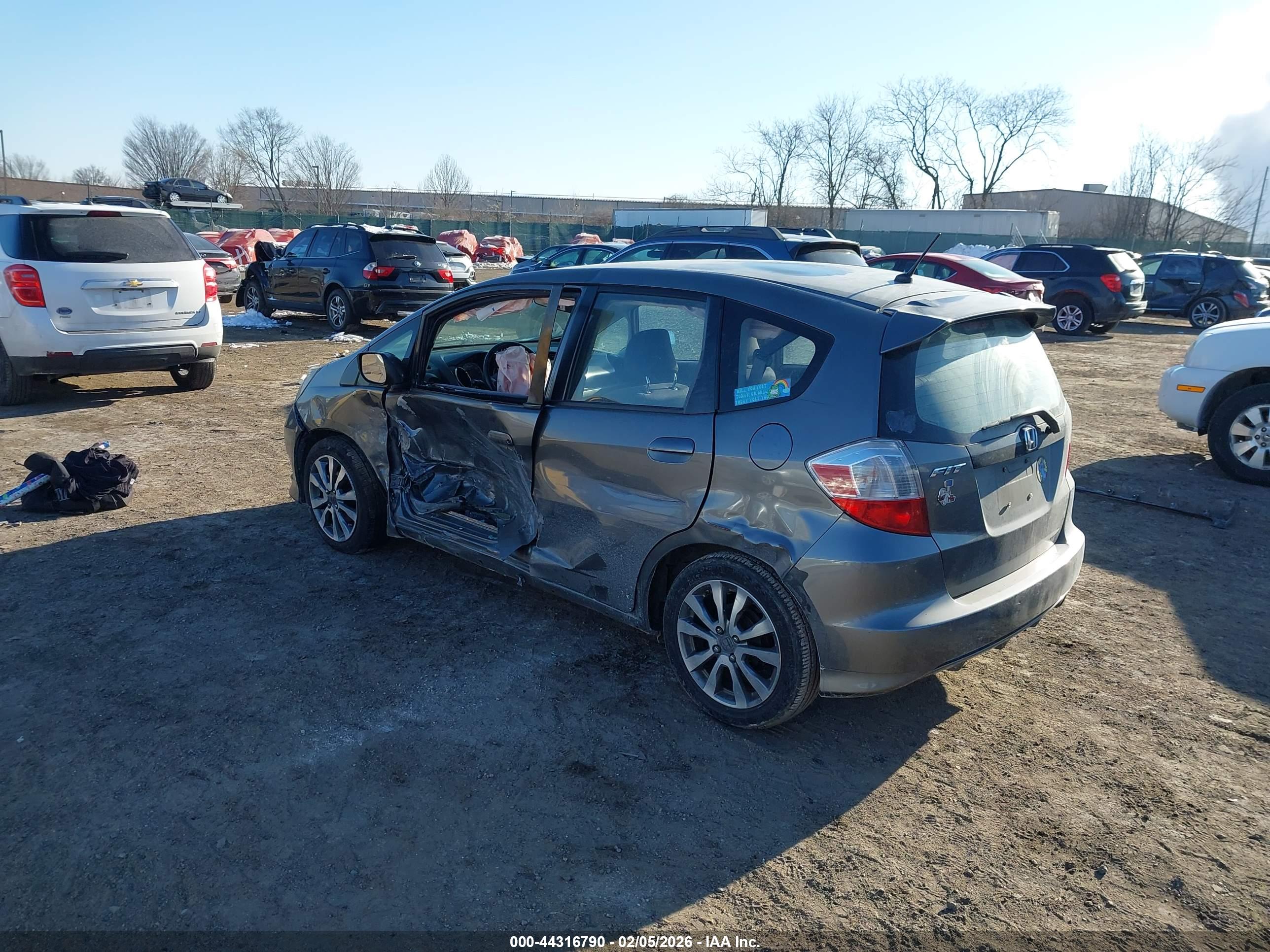 HONDA FIT image 3