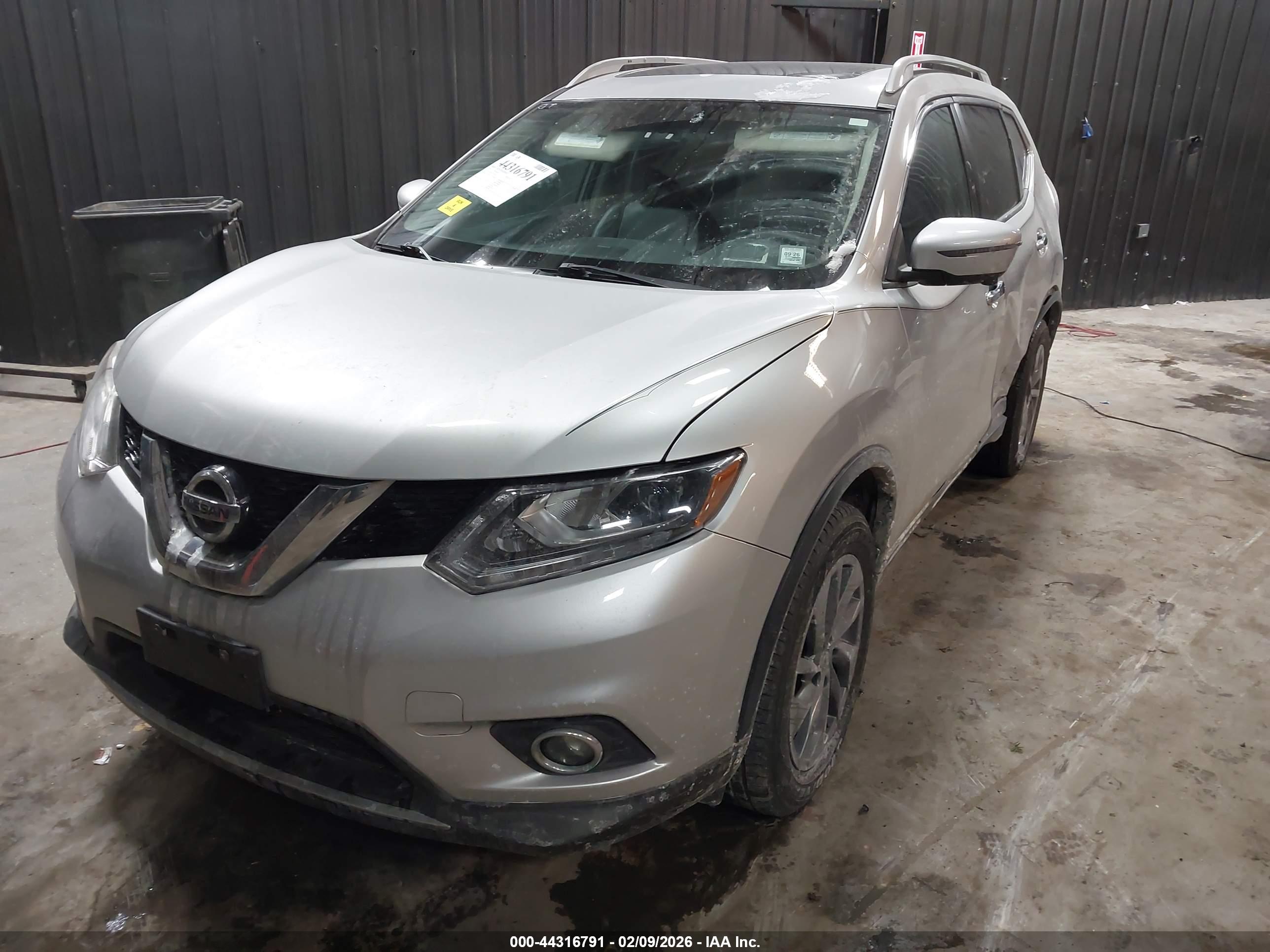 NISSAN ROGUE image 2