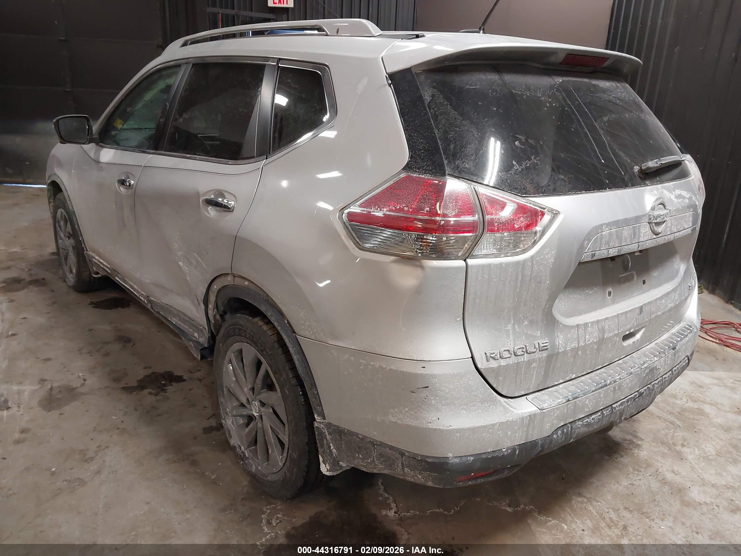 NISSAN ROGUE image 3