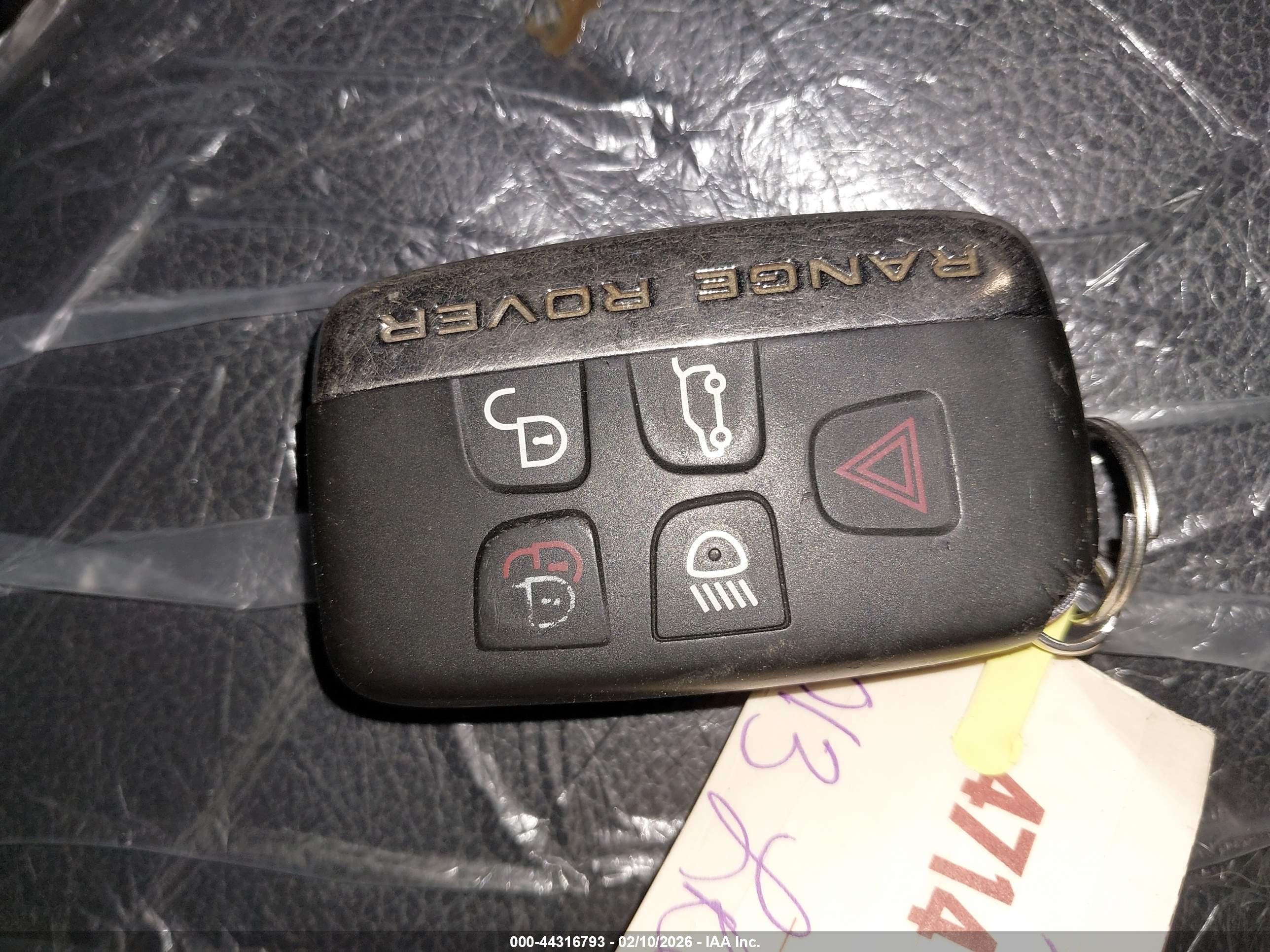 LAND ROVER image 11