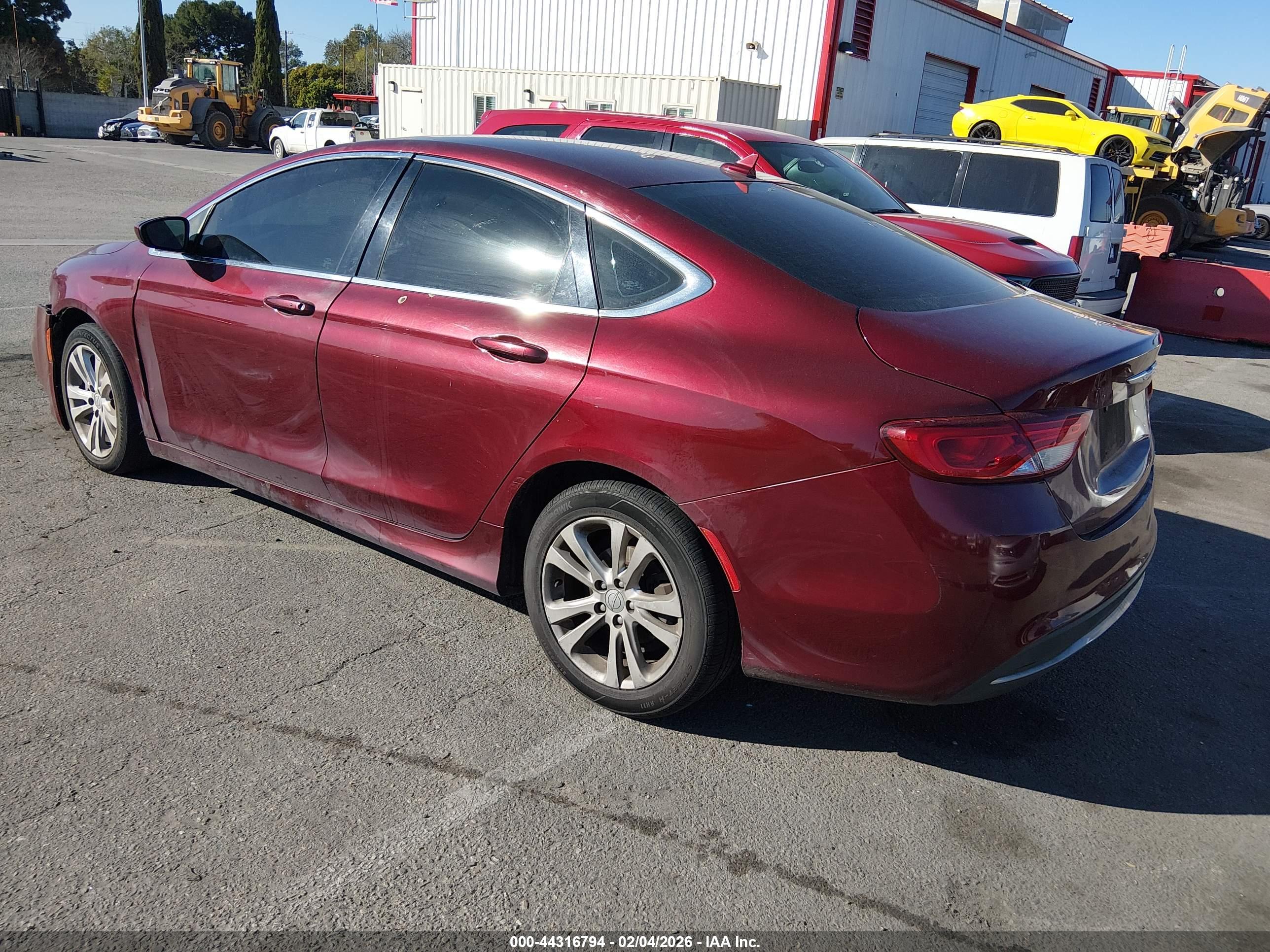 CHRYSLER 200 image 3