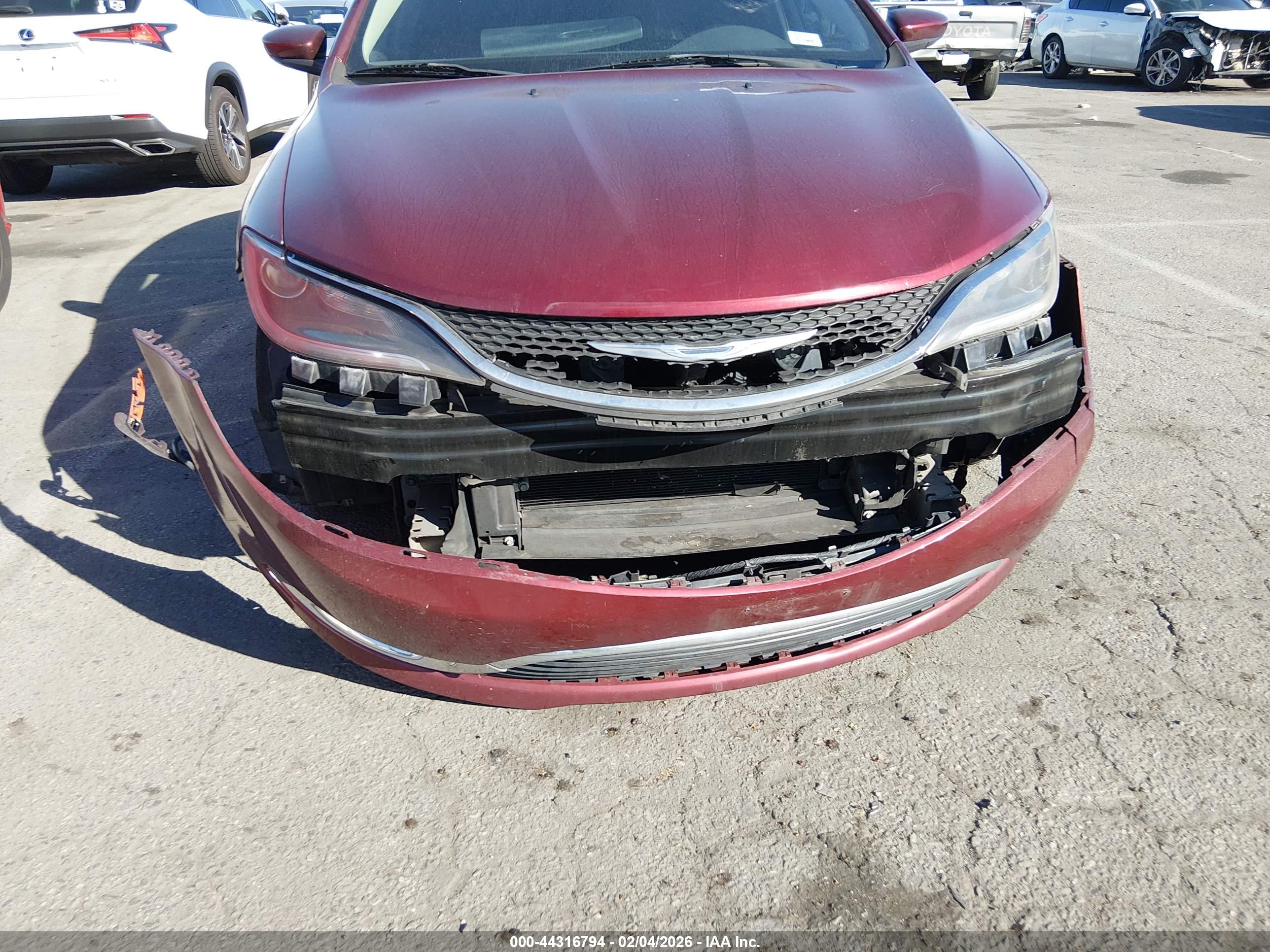 CHRYSLER 200 image 6