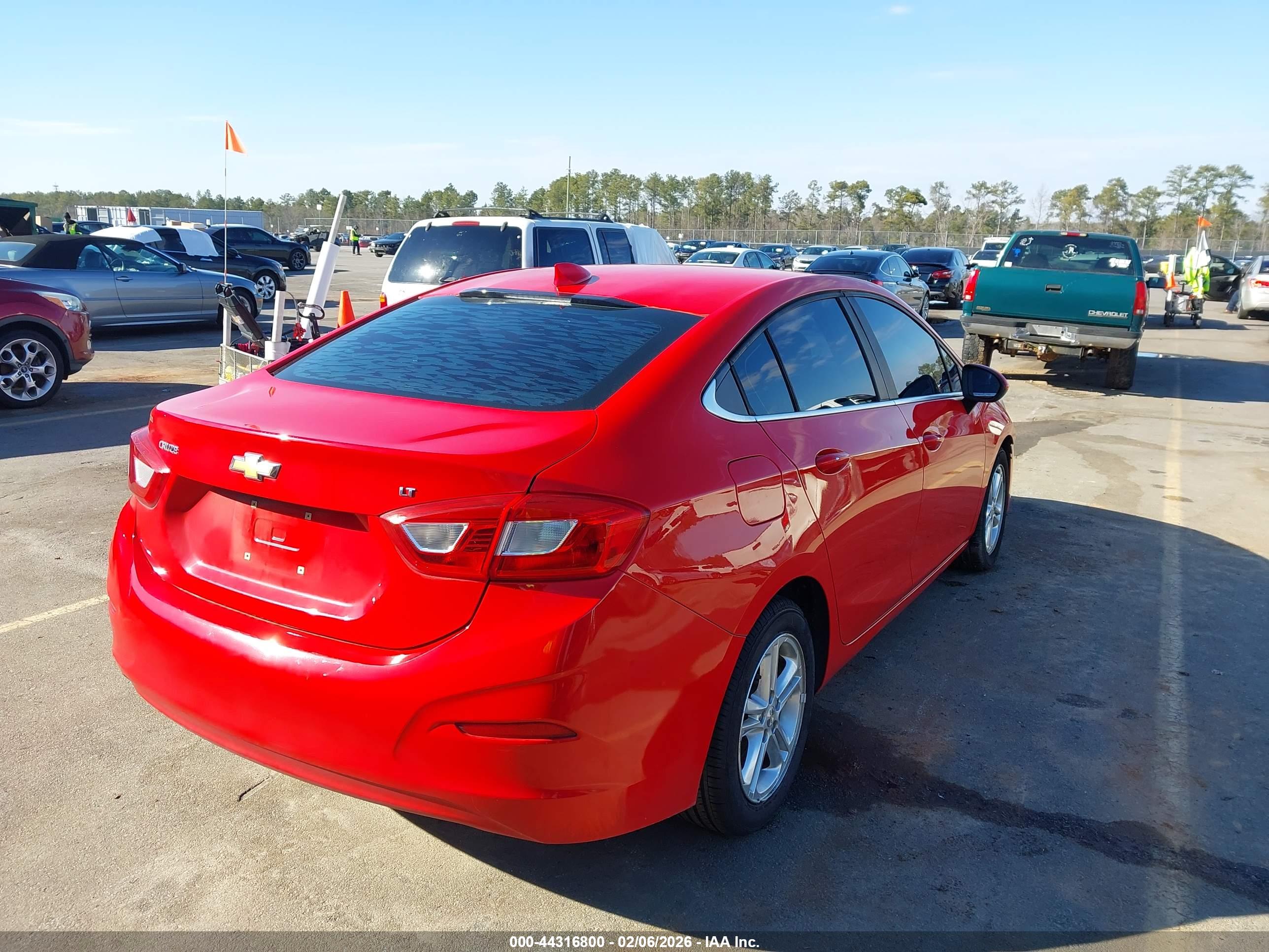 CHEVROLET CRUZE image 4