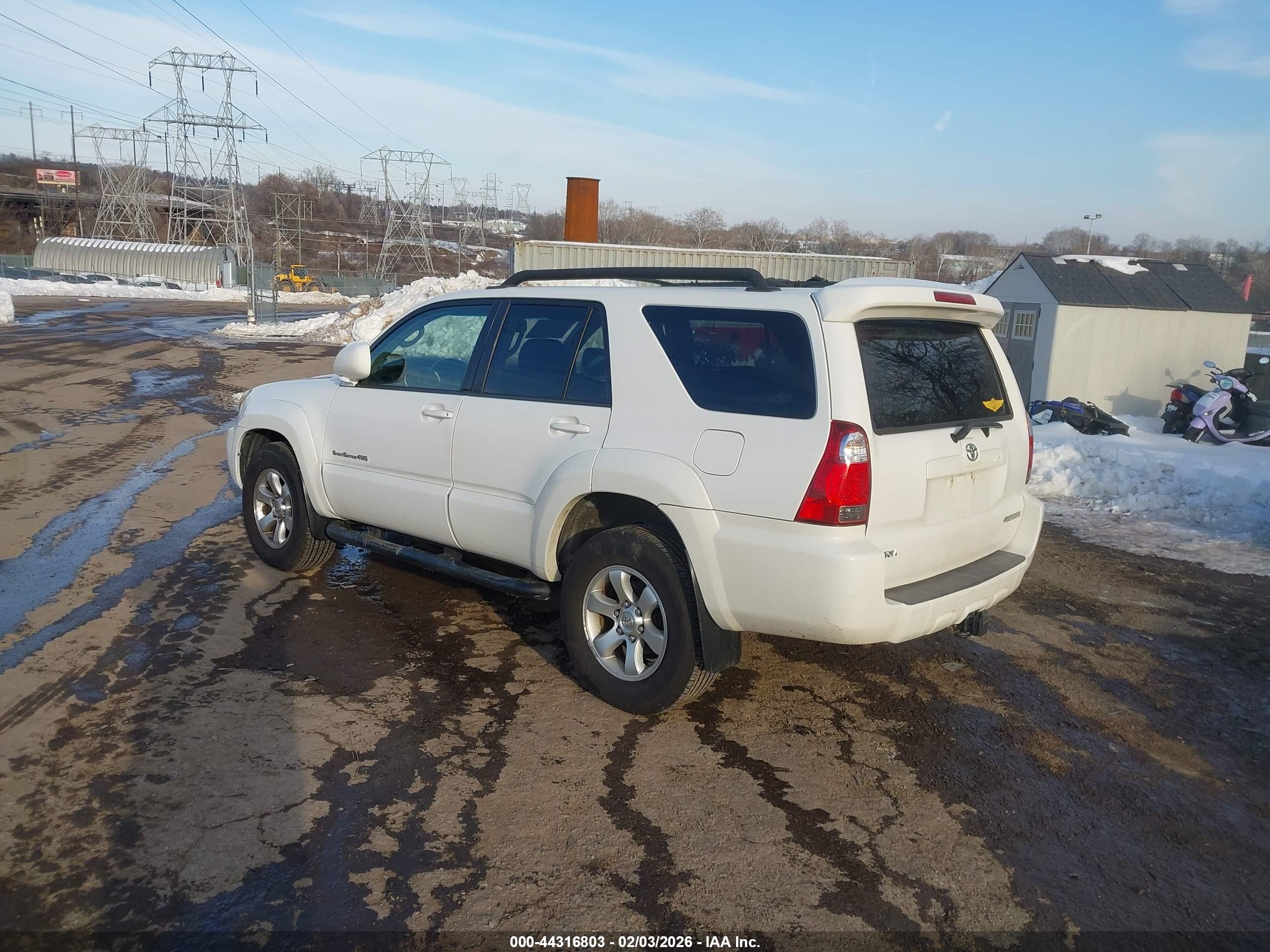 TOYOTA 4RUNNER image 3
