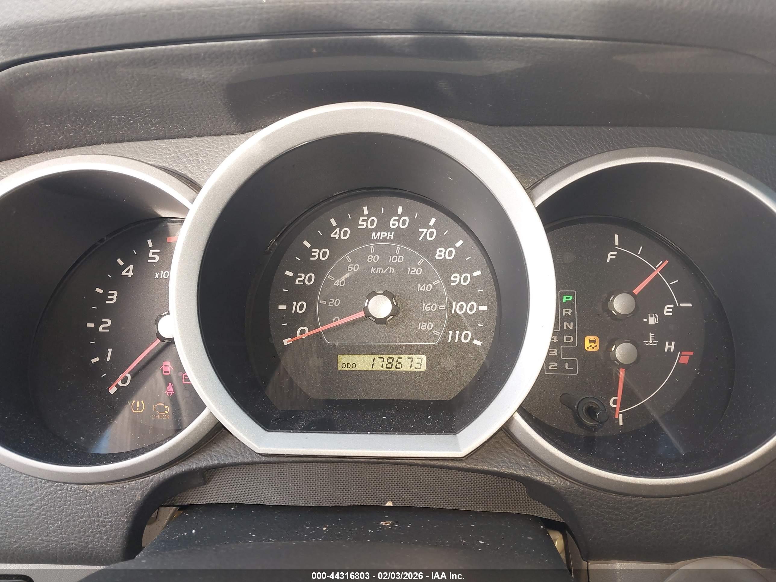 TOYOTA 4RUNNER image 7