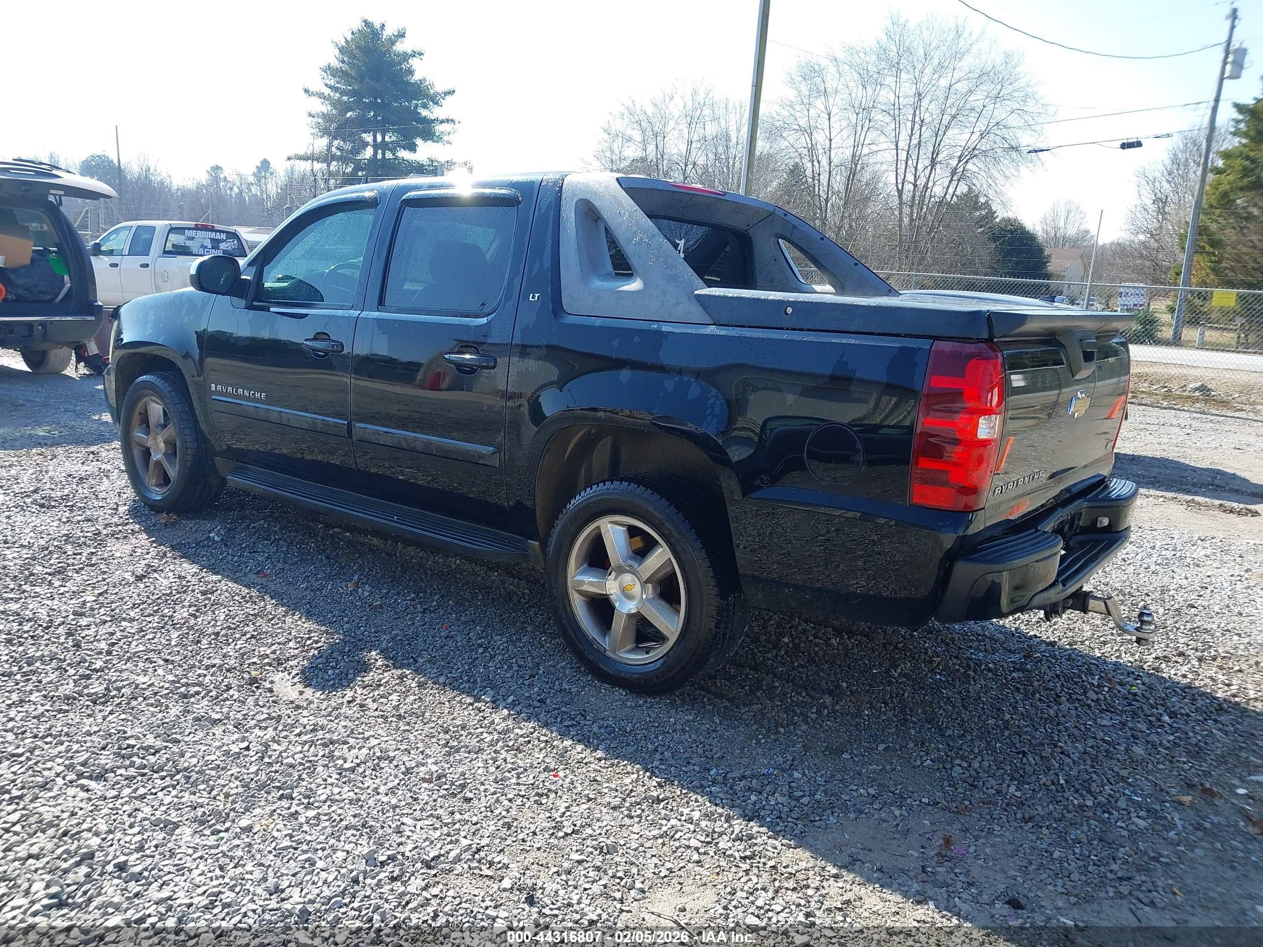 CHEVROLET AVALANCHE image 3