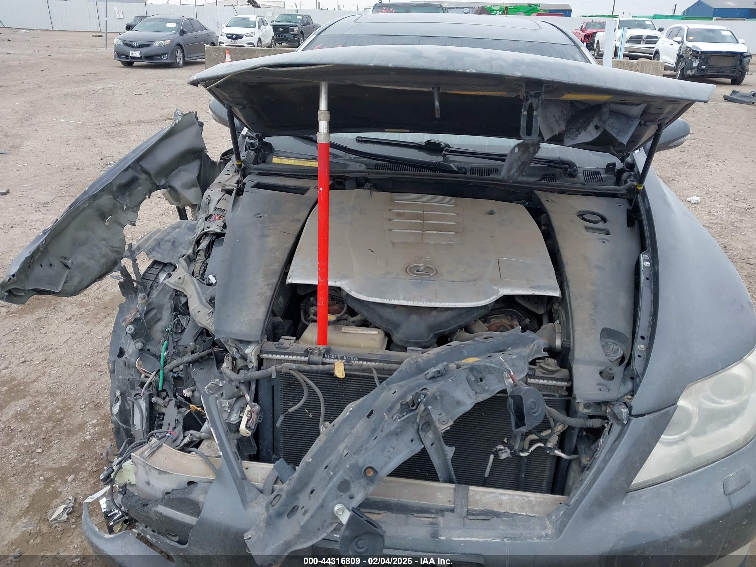 LEXUS LS image 10