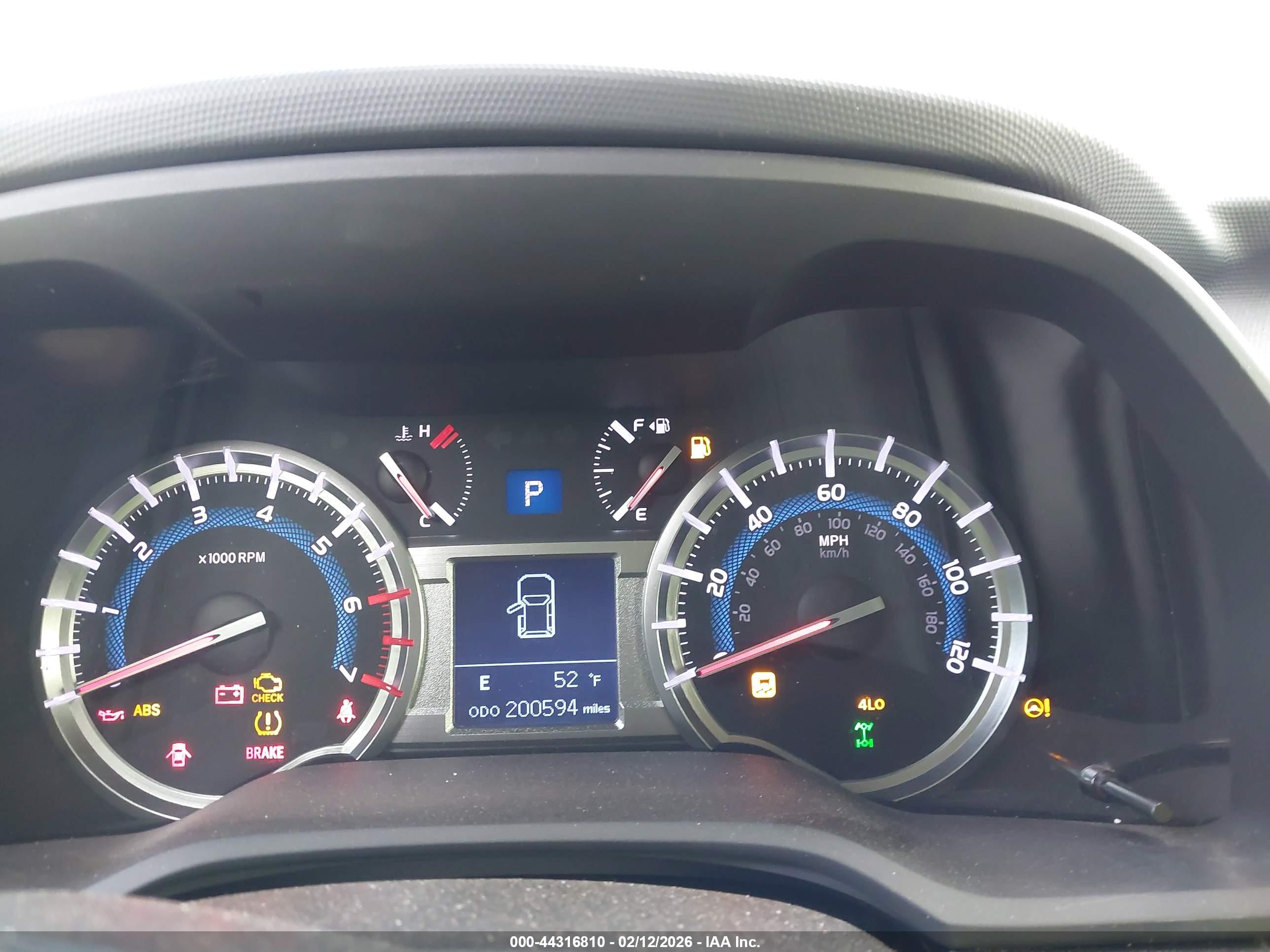 TOYOTA 4RUNNER image 7