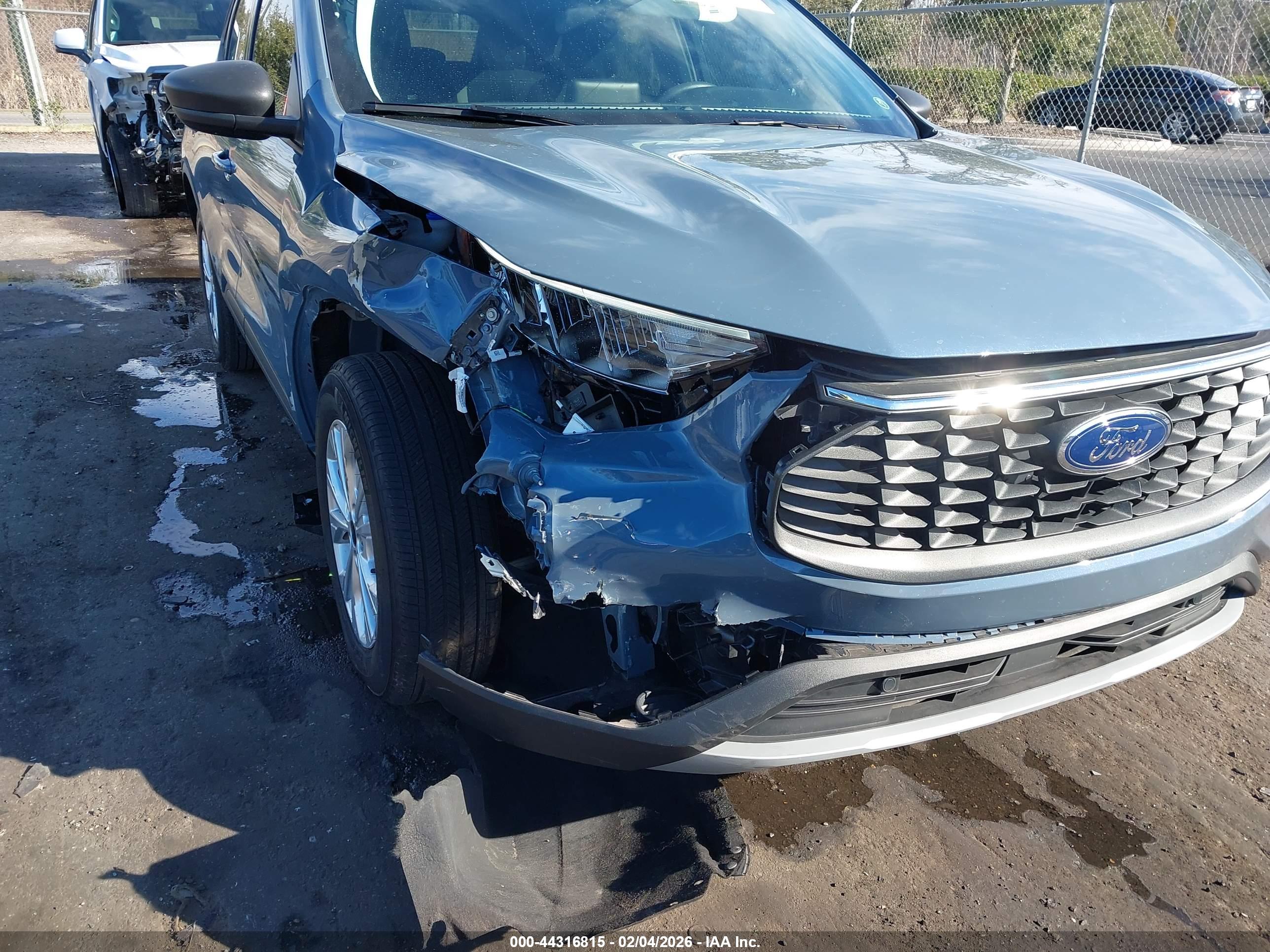 FORD ESCAPE image 6