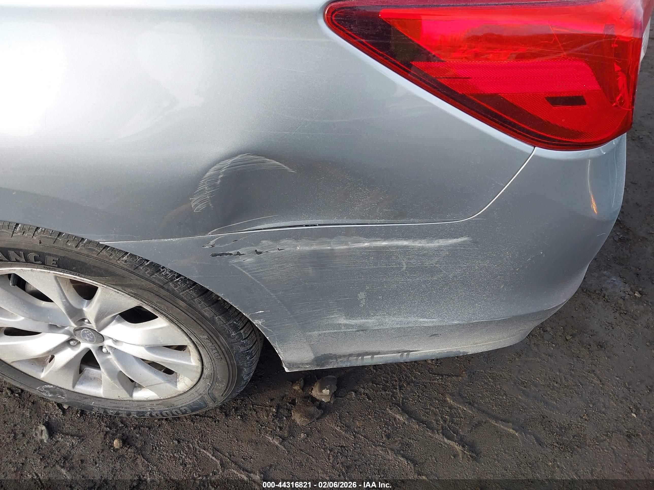 SUBARU LEGACY image 6