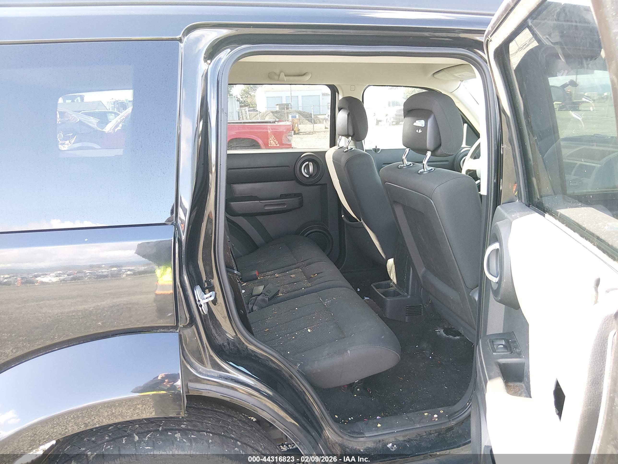 DODGE NITRO image 8