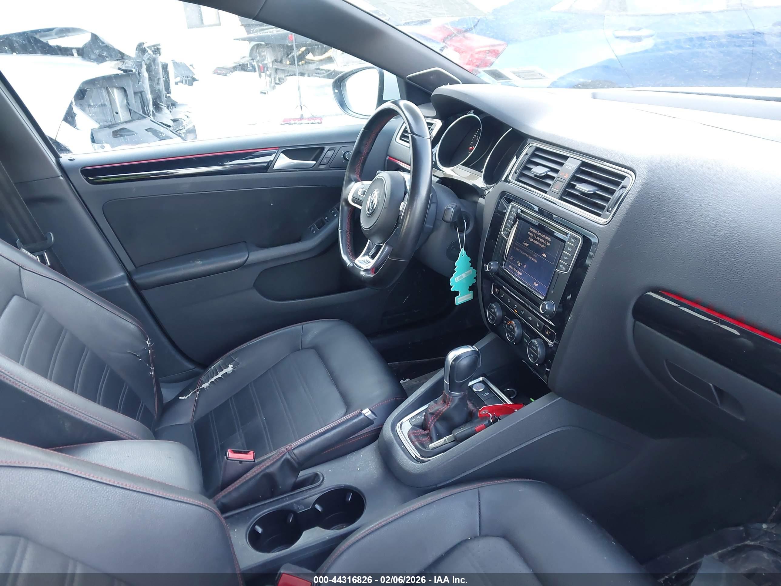 VOLKSWAGEN JETTA image 5