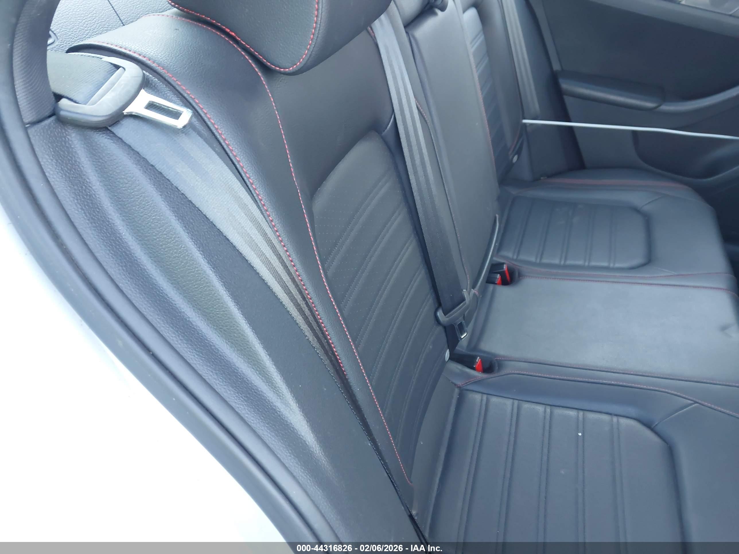 VOLKSWAGEN JETTA image 8