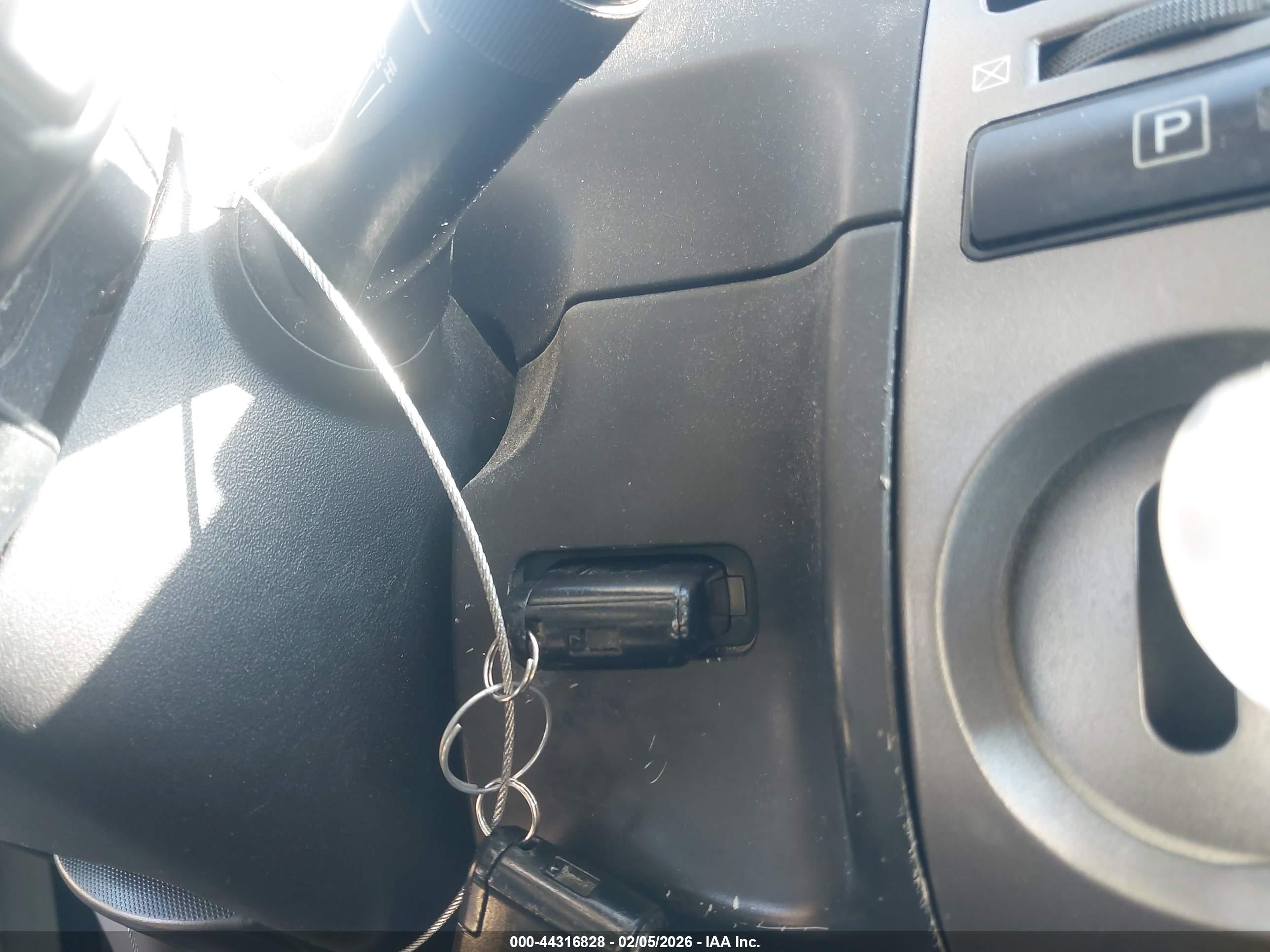 TOYOTA PRIUS image 11