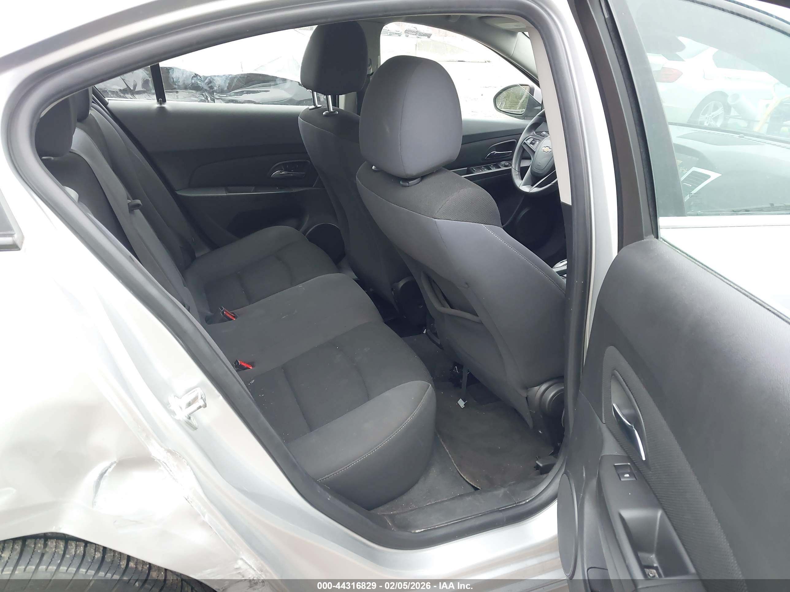 CHEVROLET CRUZE image 8