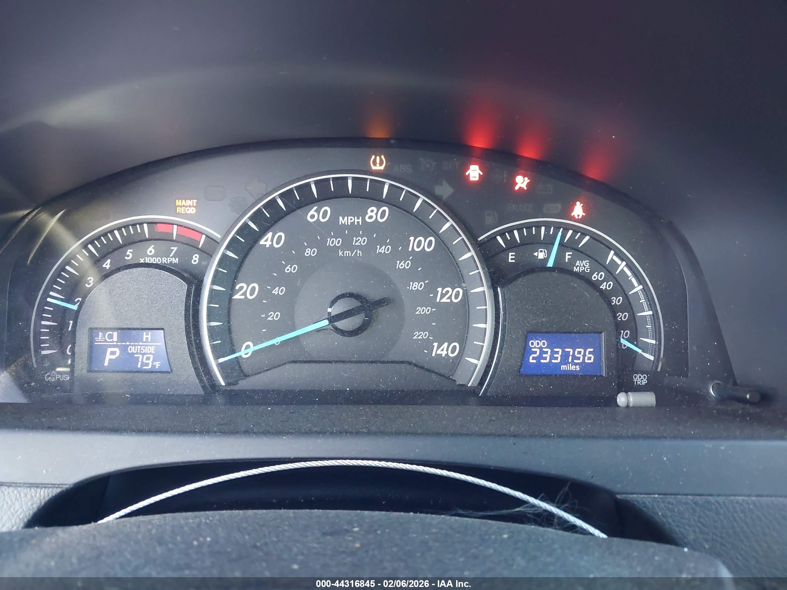 TOYOTA CAMRY image 7