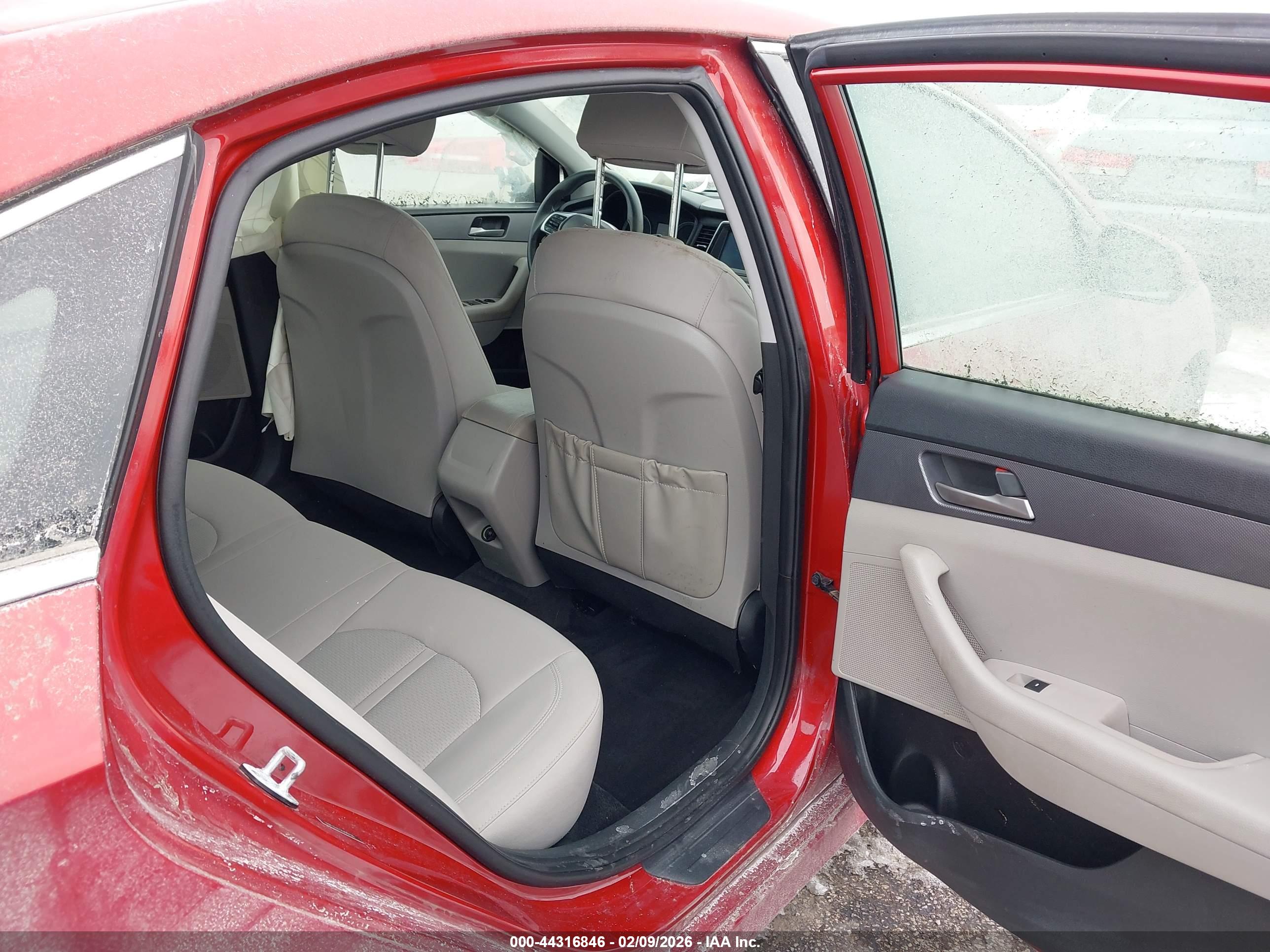 HYUNDAI SONATA image 8