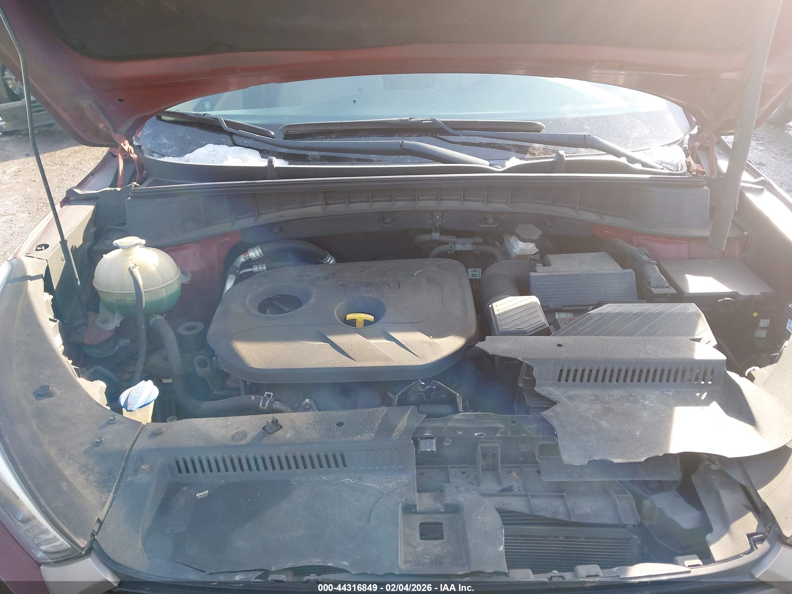 HYUNDAI TUCSON image 10