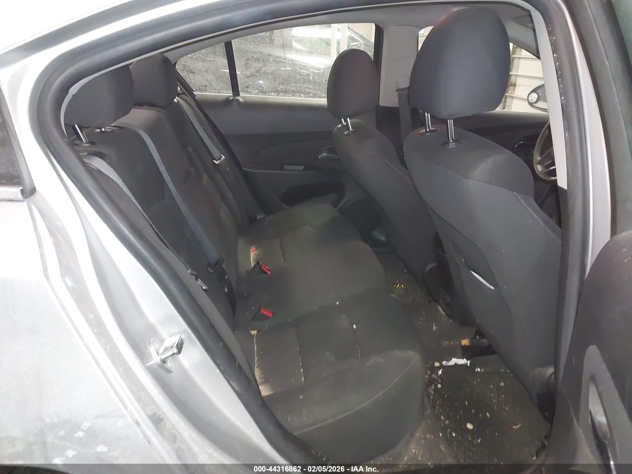 CHEVROLET CRUZE image 8