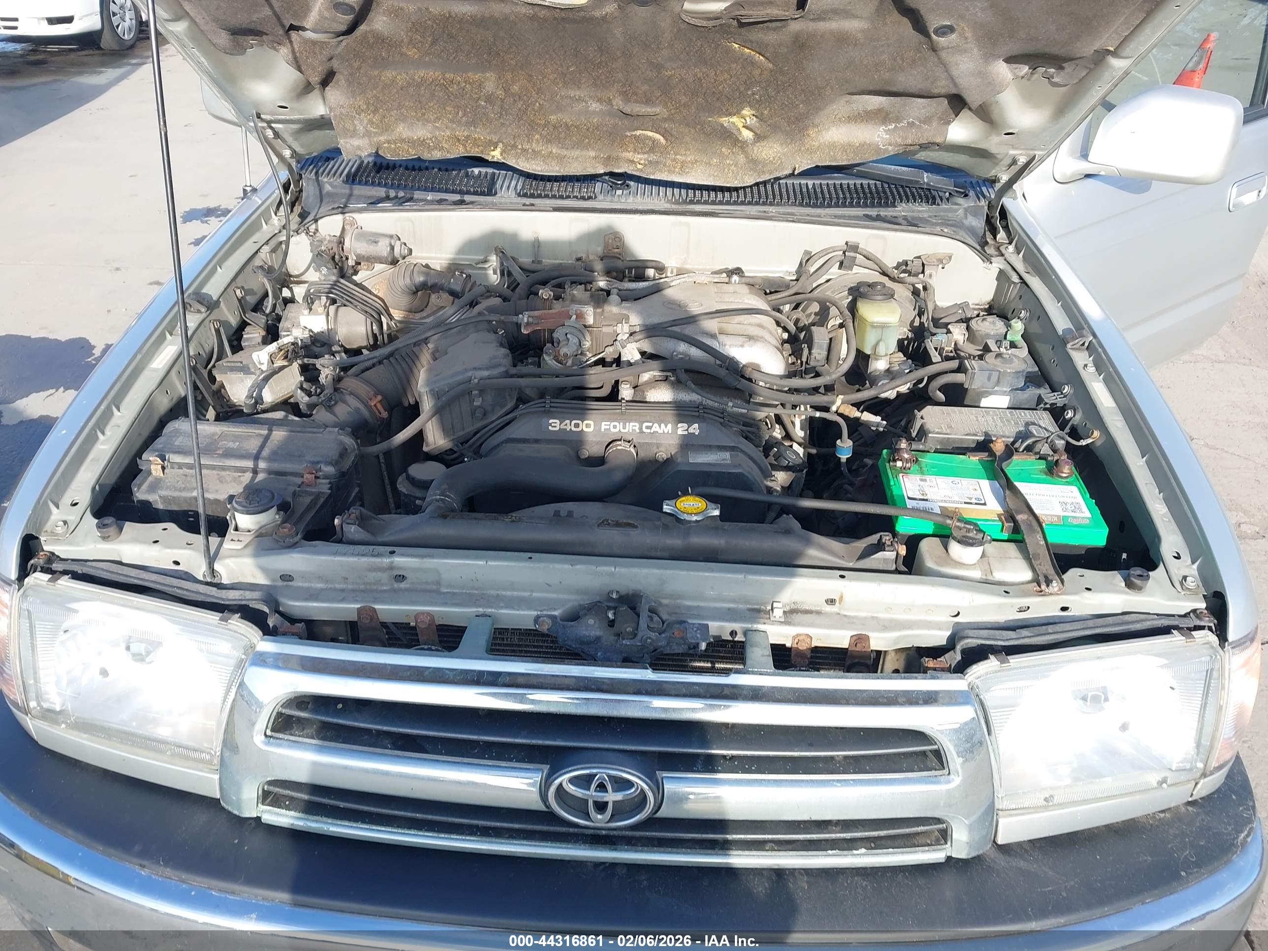 TOYOTA 4RUNNER image 10