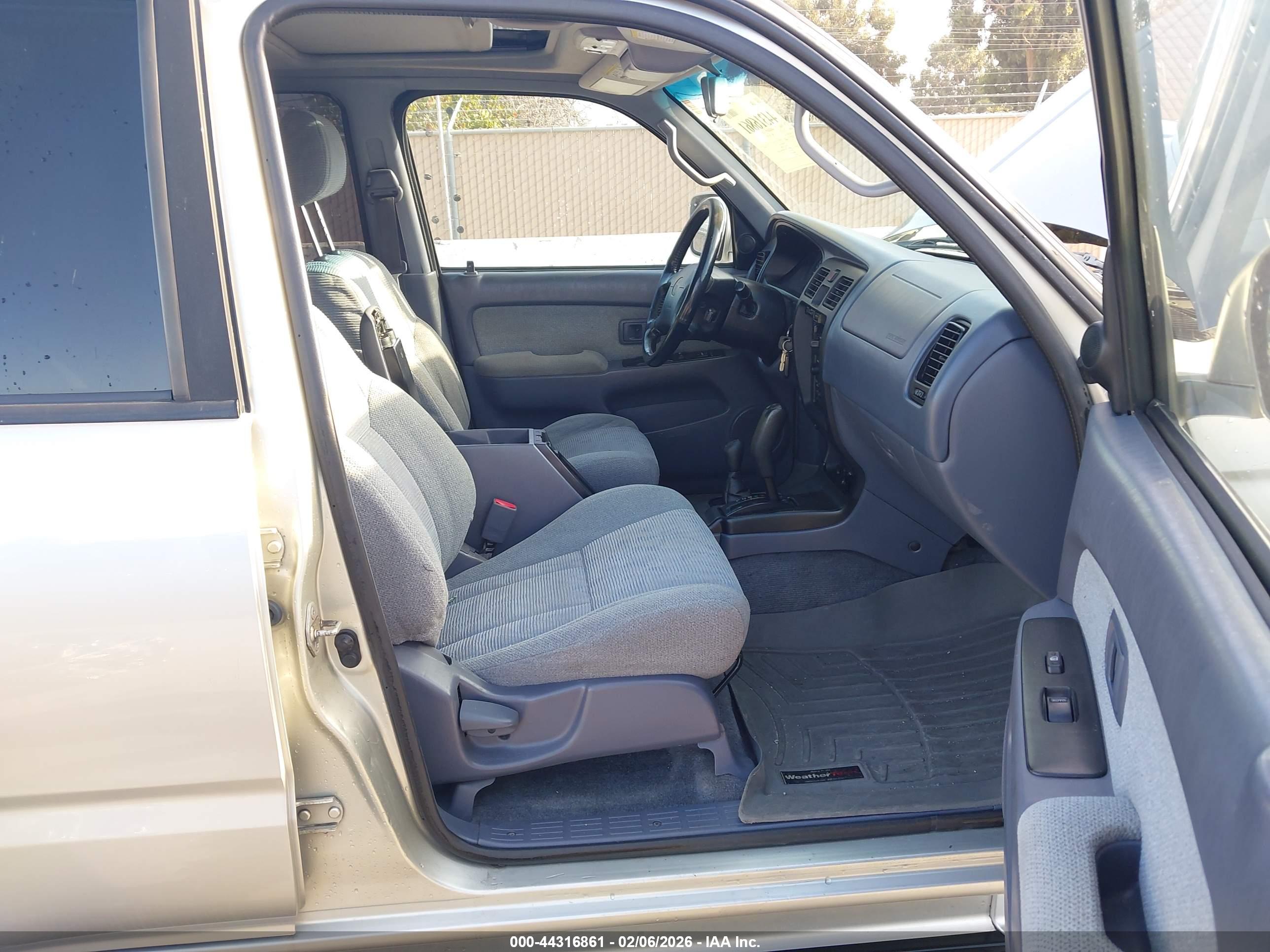 TOYOTA 4RUNNER image 5