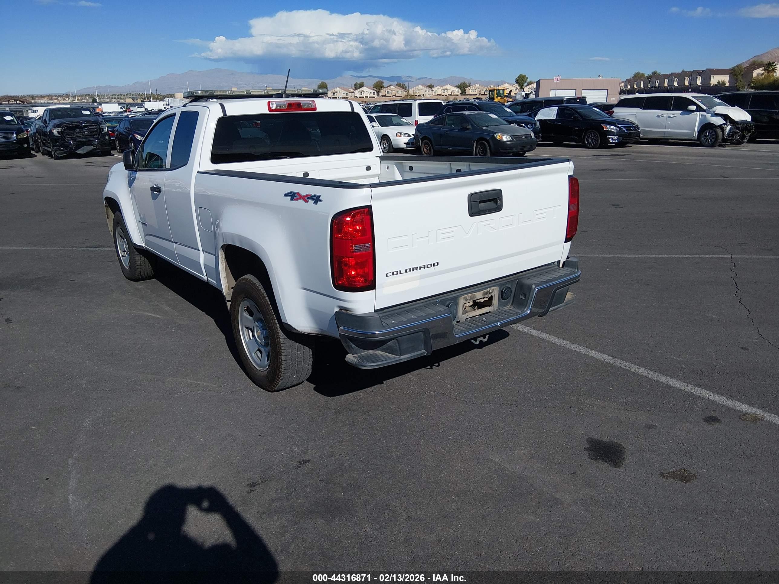 CHEVROLET COLORADO image 3