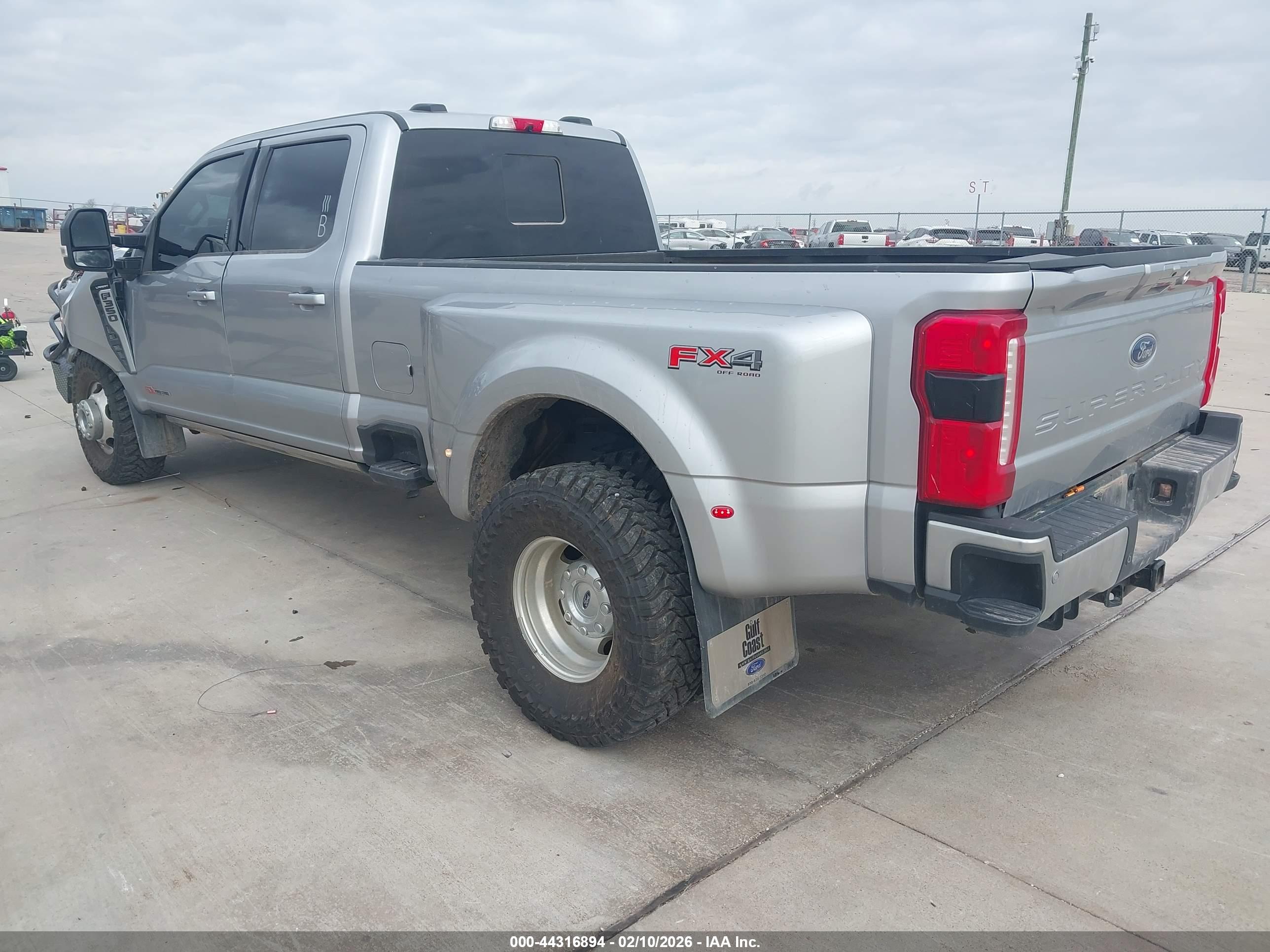 FORD F-350 image 3